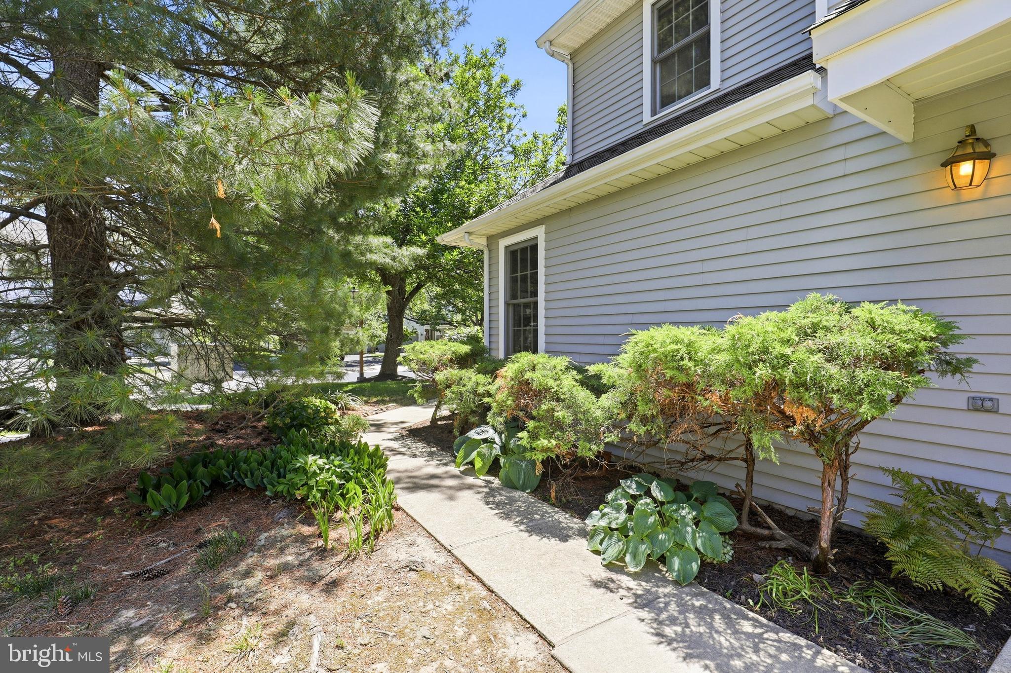 MONTGOMERY GREENE - Residential