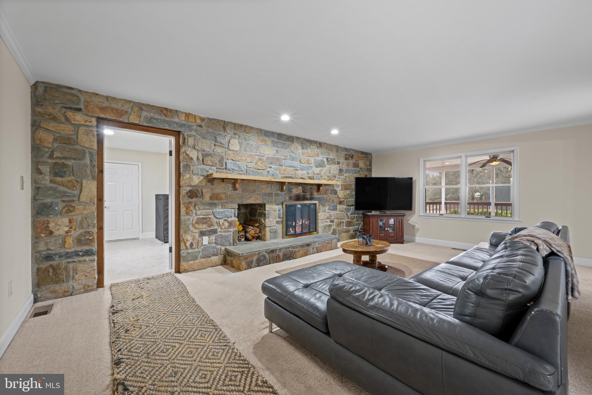 FLINTRIDGE - Residential