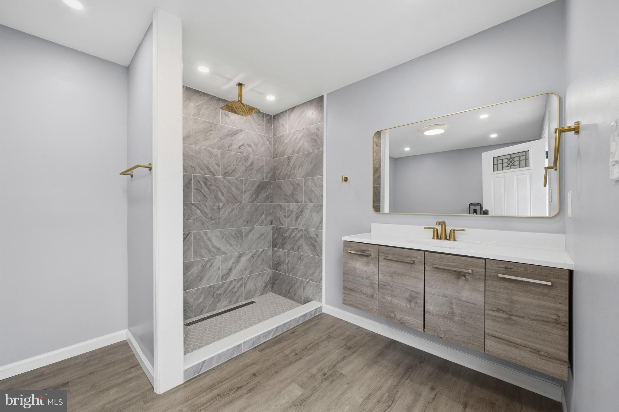 FLINTRIDGE - Residential