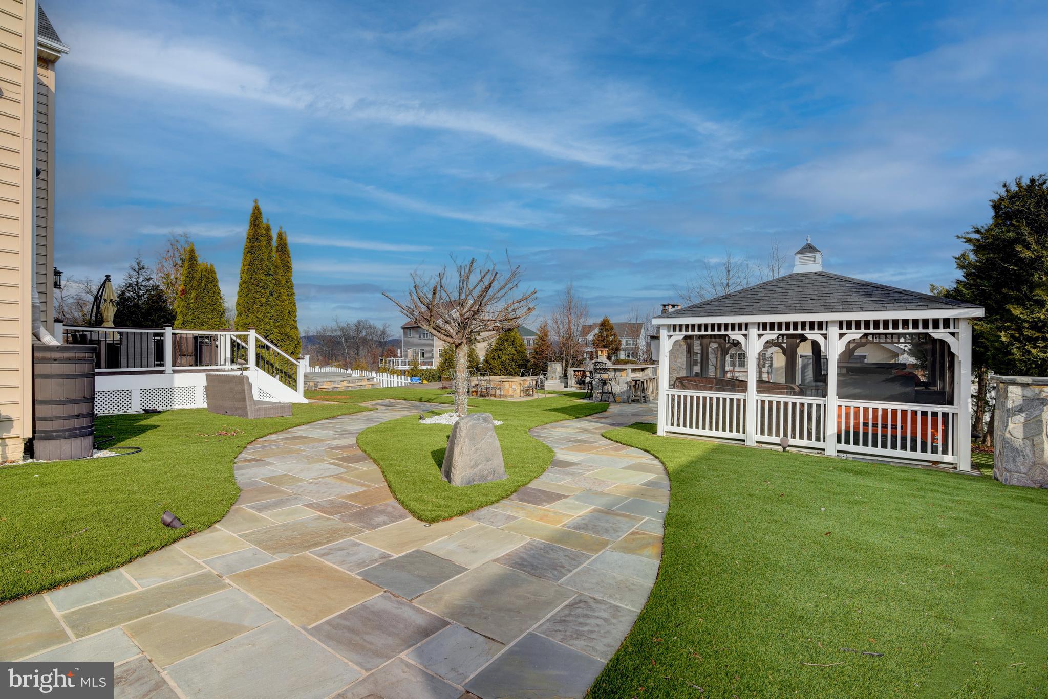 ELYSIAN HEIGHTS - Residential