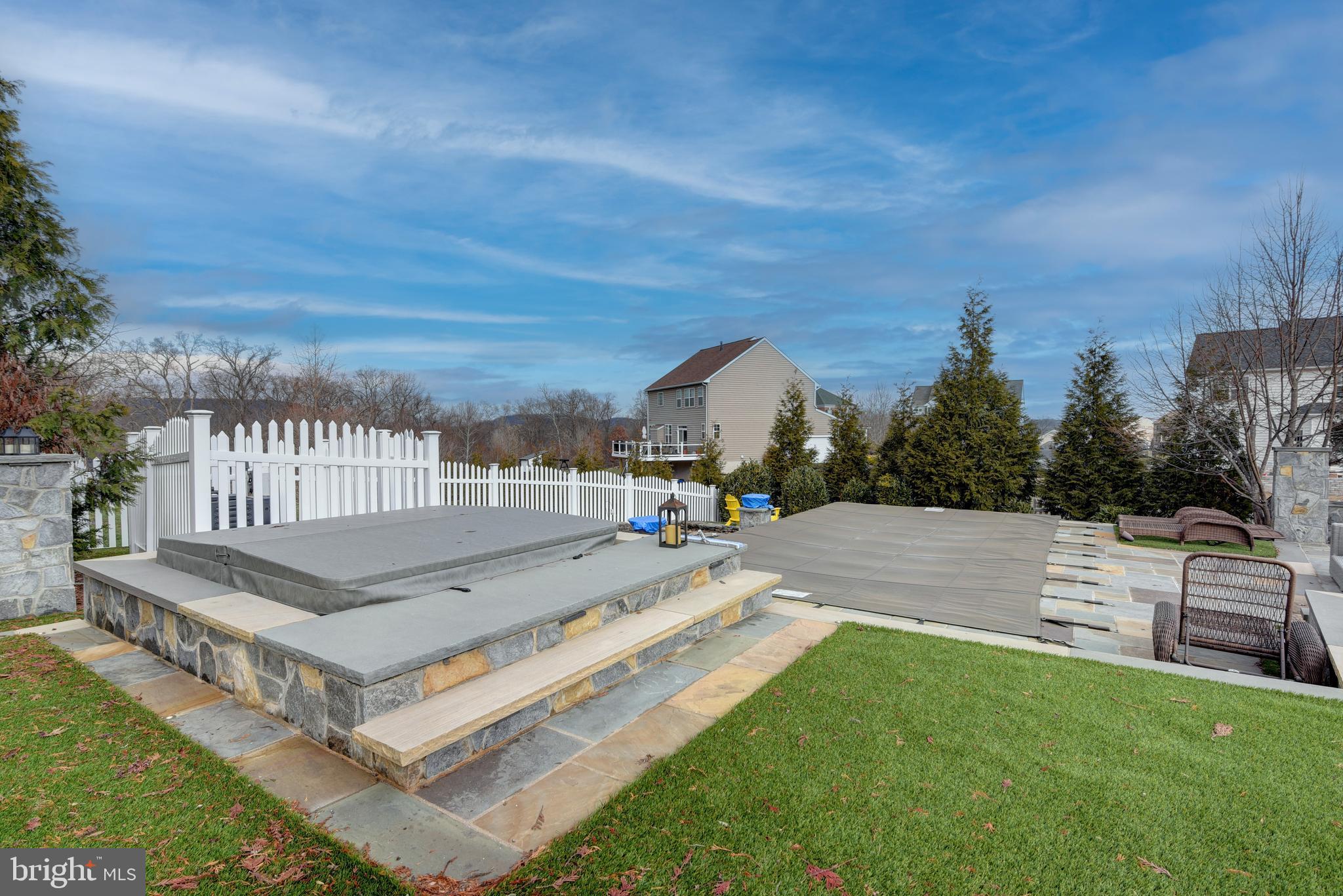 ELYSIAN HEIGHTS - Residential