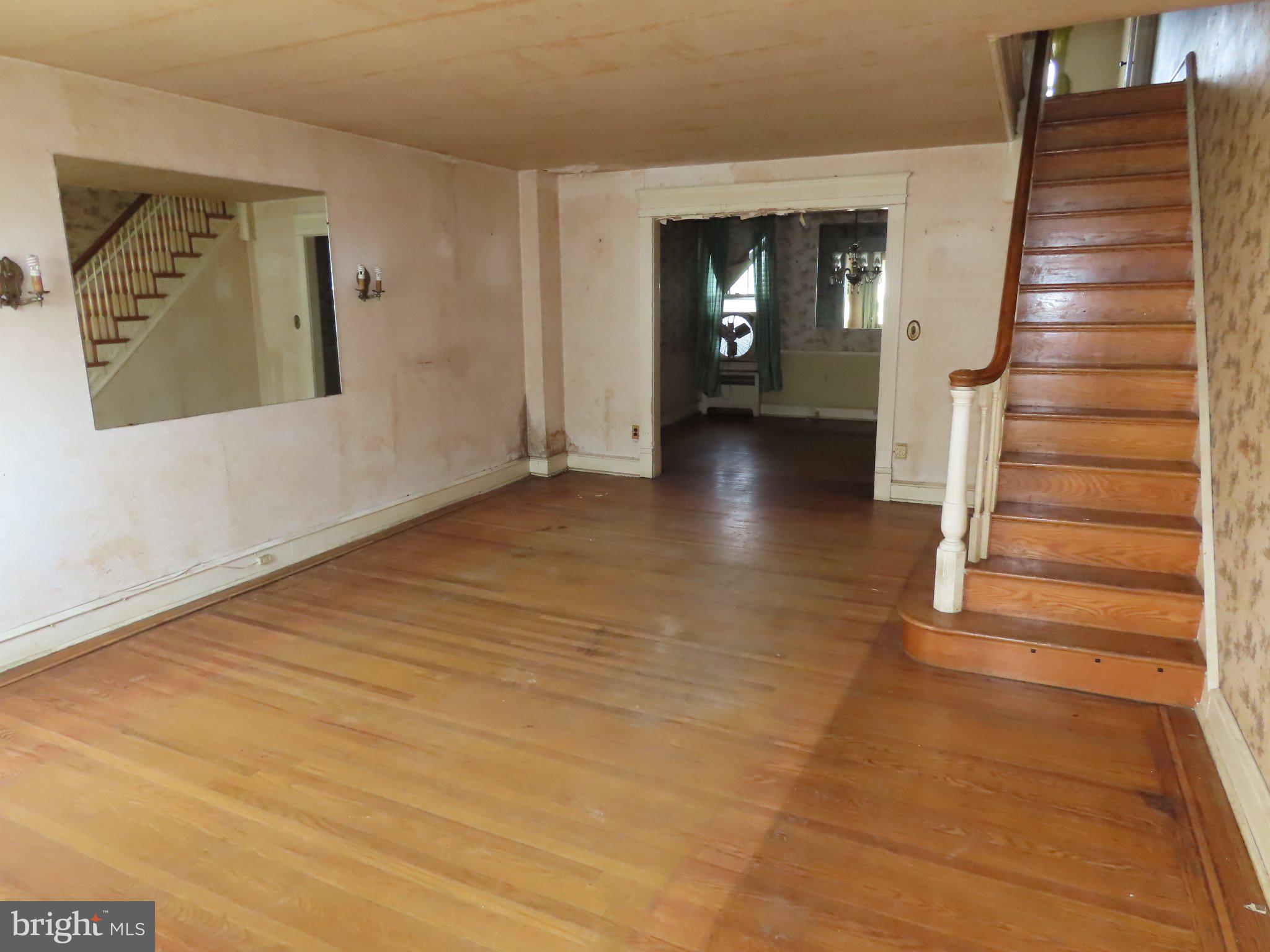 WEST OAK LANE - Residential