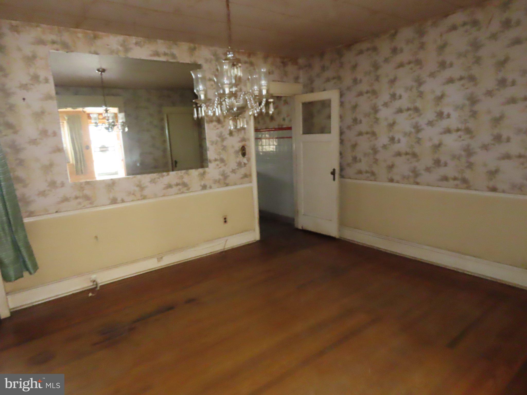 WEST OAK LANE - Residential