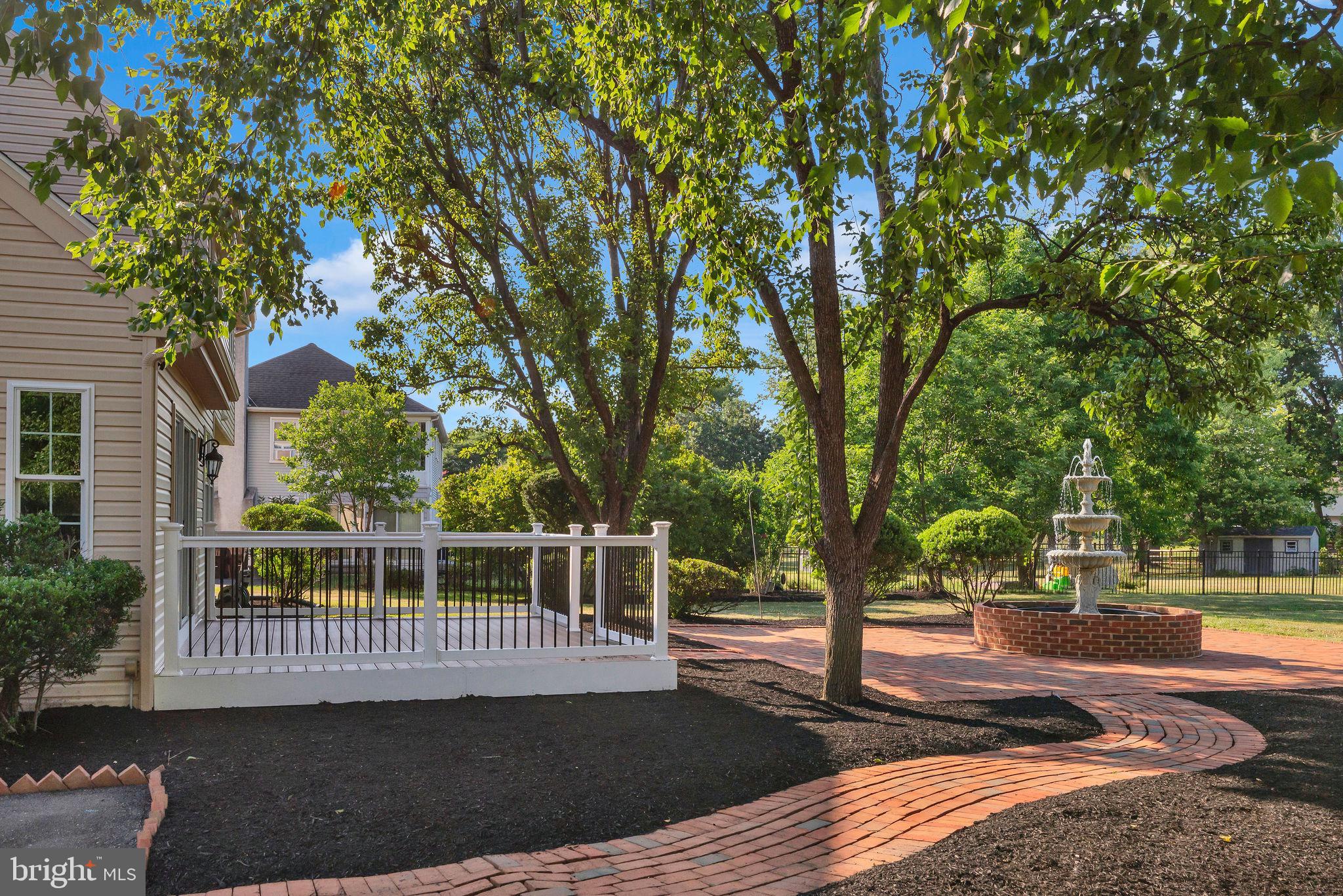 MALLARD POND - Residential