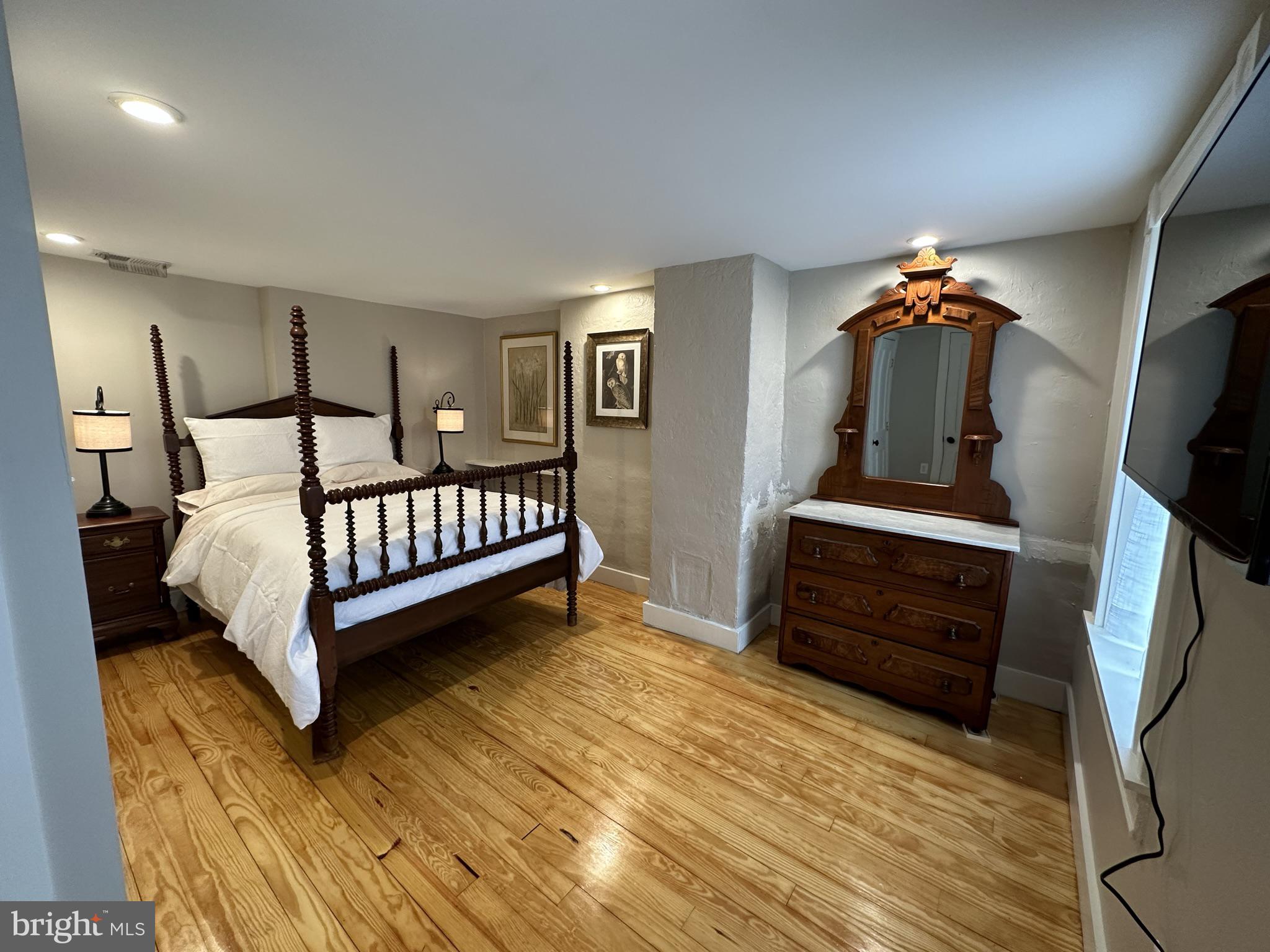 FELLS POINT HISTORIC DISTRICT - Residential Lease