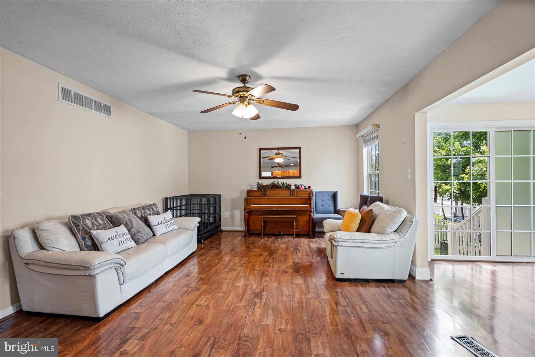 BEACHWOOD ESTATES - Residential