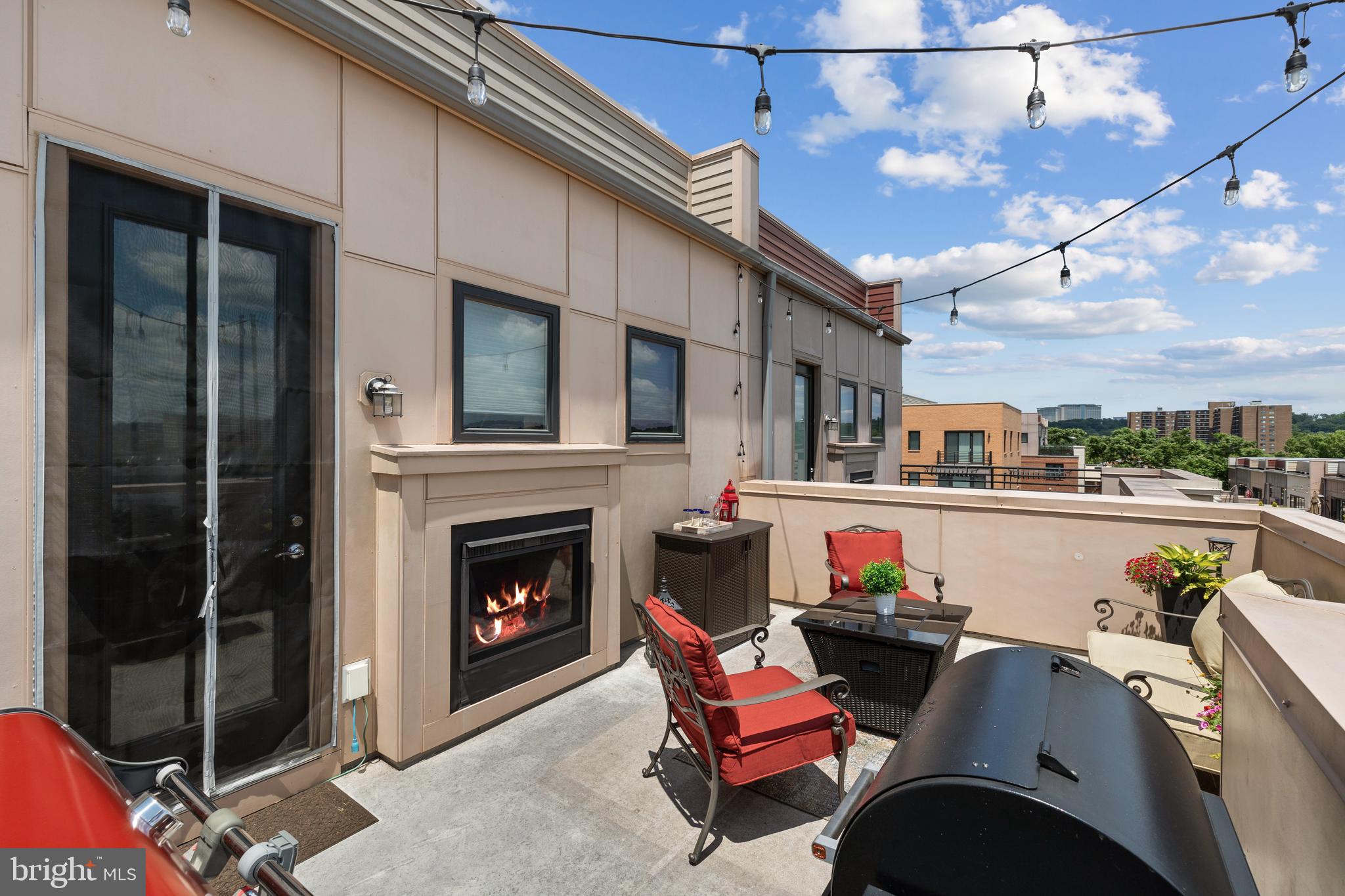 CAMBRIA SQUARE - Residential