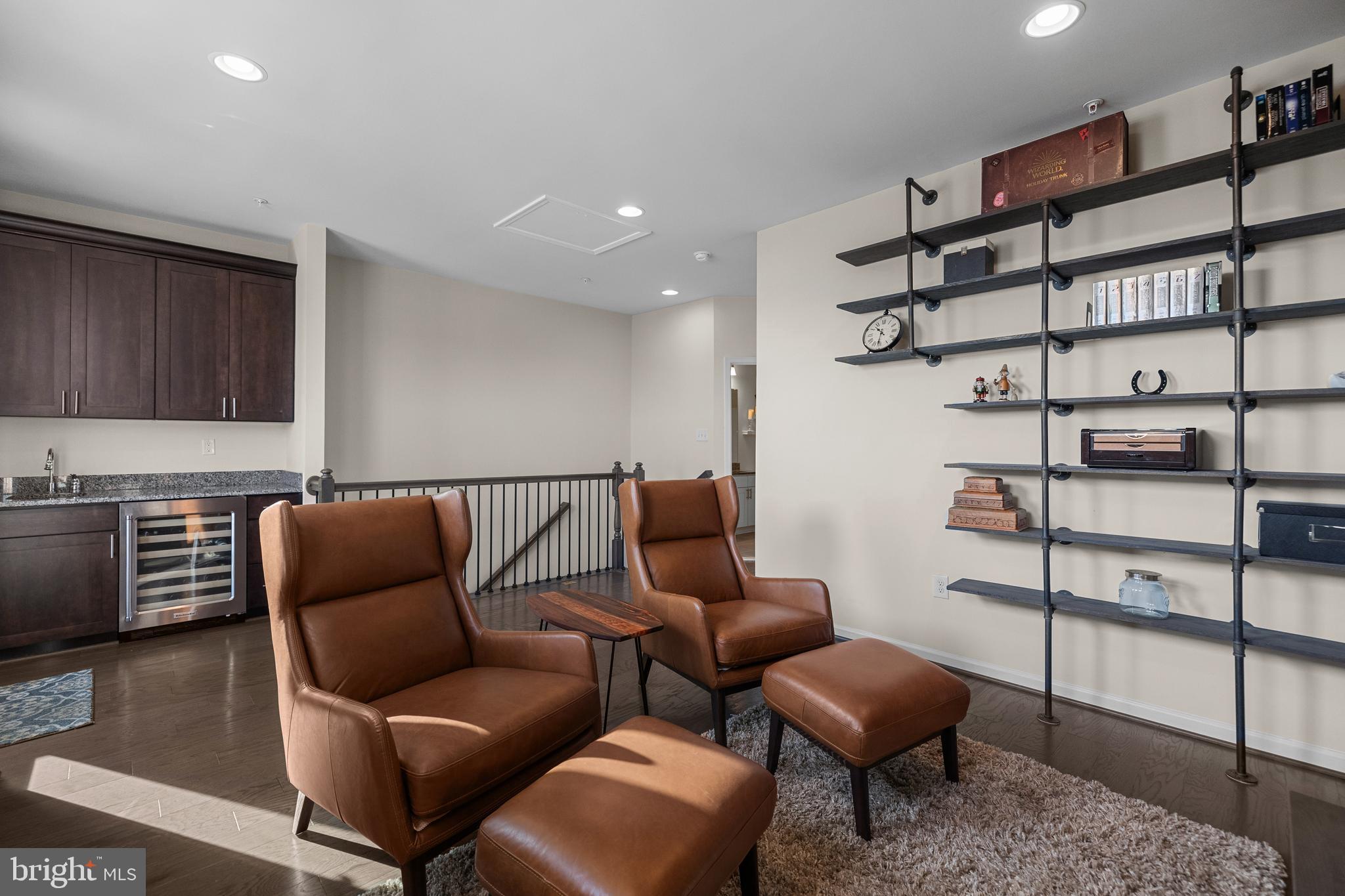 CAMBRIA SQUARE - Residential