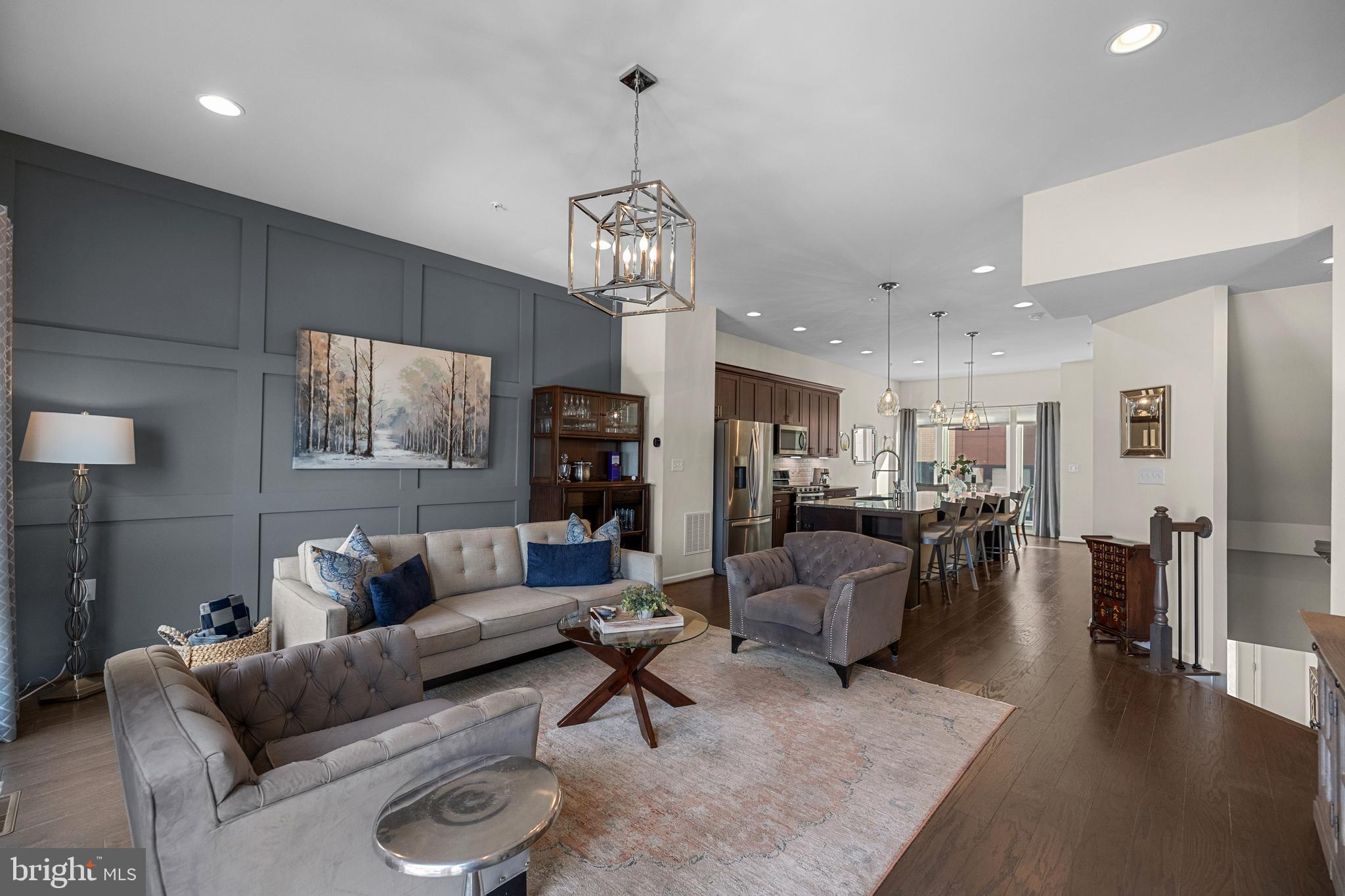 CAMBRIA SQUARE - Residential