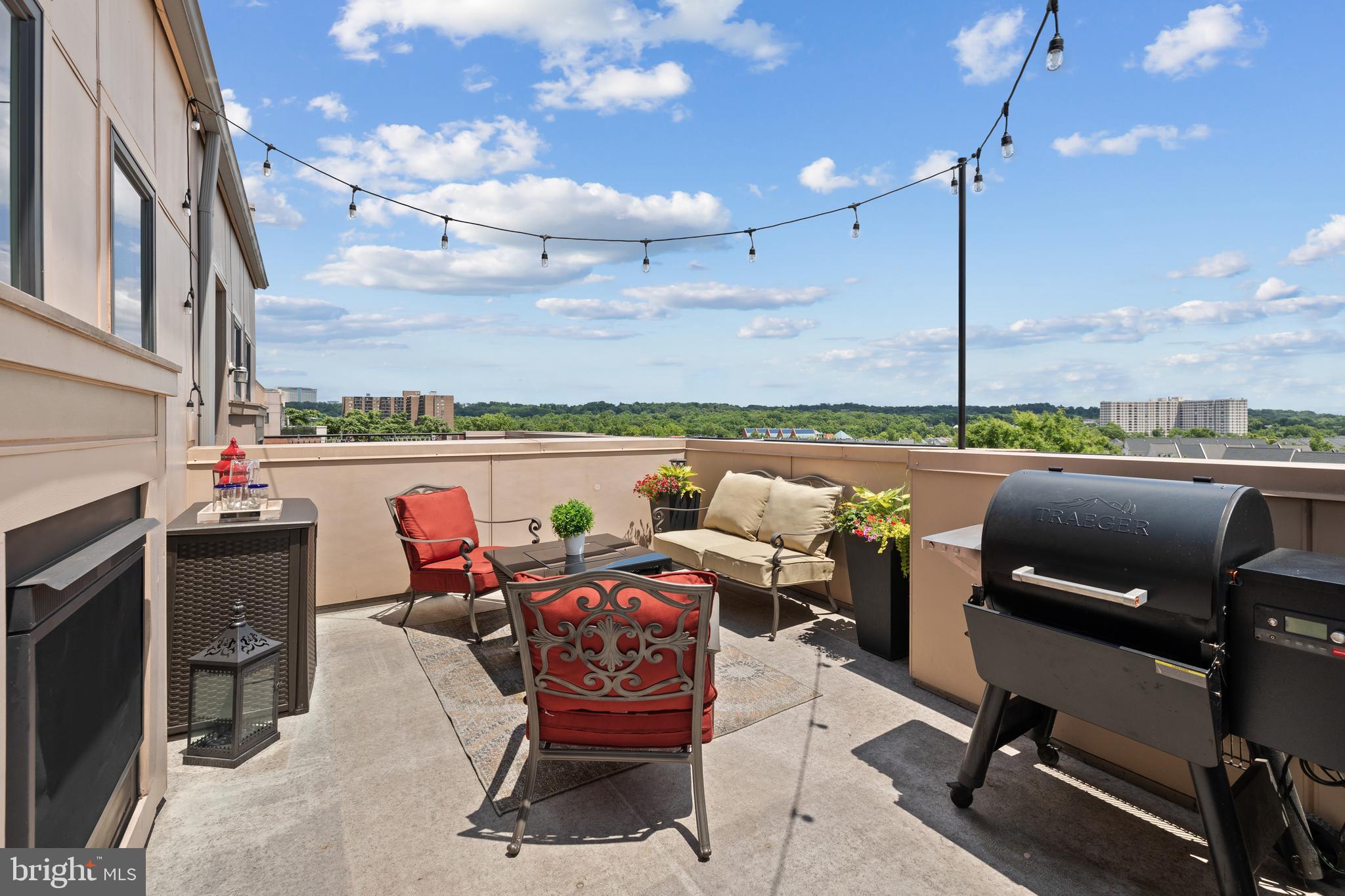 CAMBRIA SQUARE - Residential