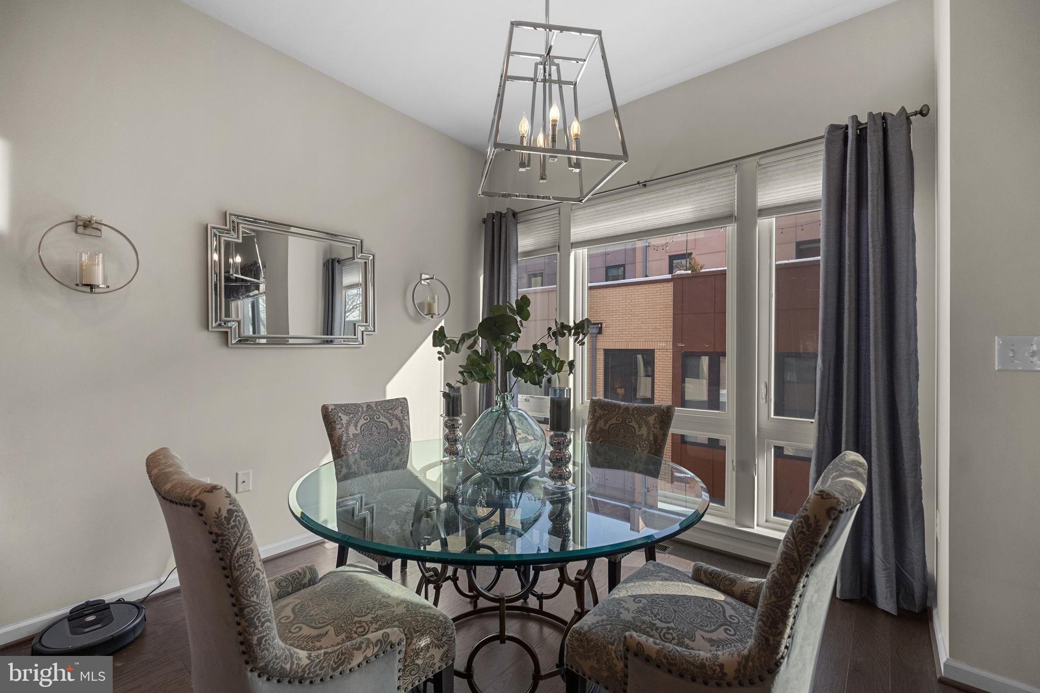CAMBRIA SQUARE - Residential