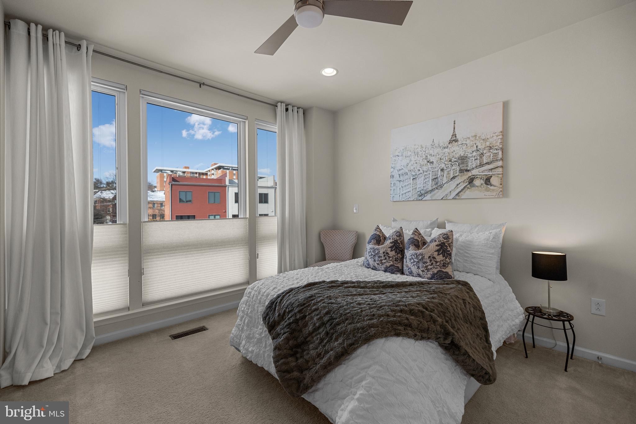 CAMBRIA SQUARE - Residential