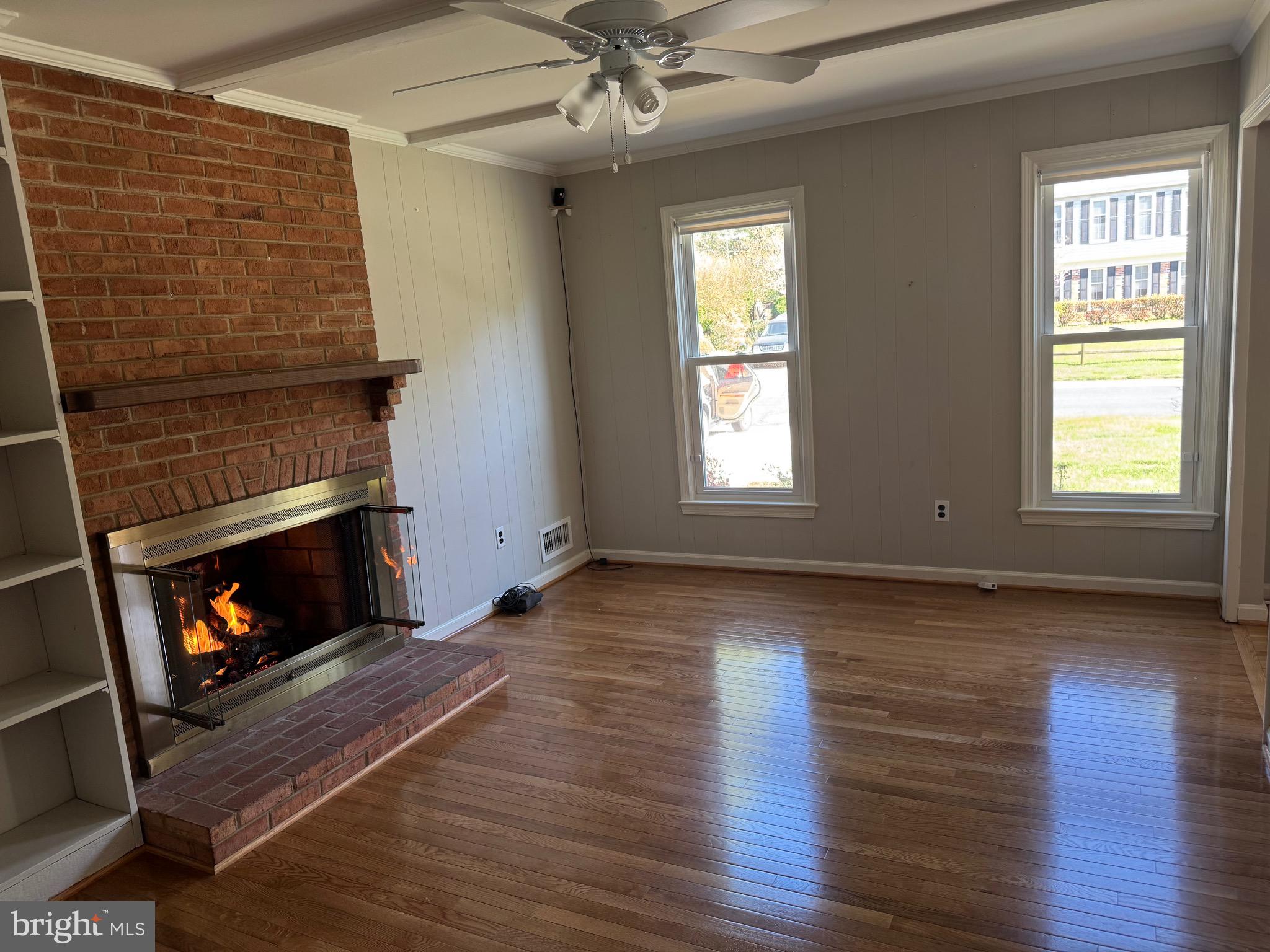 BEL PRE WOODS - Residential Lease
