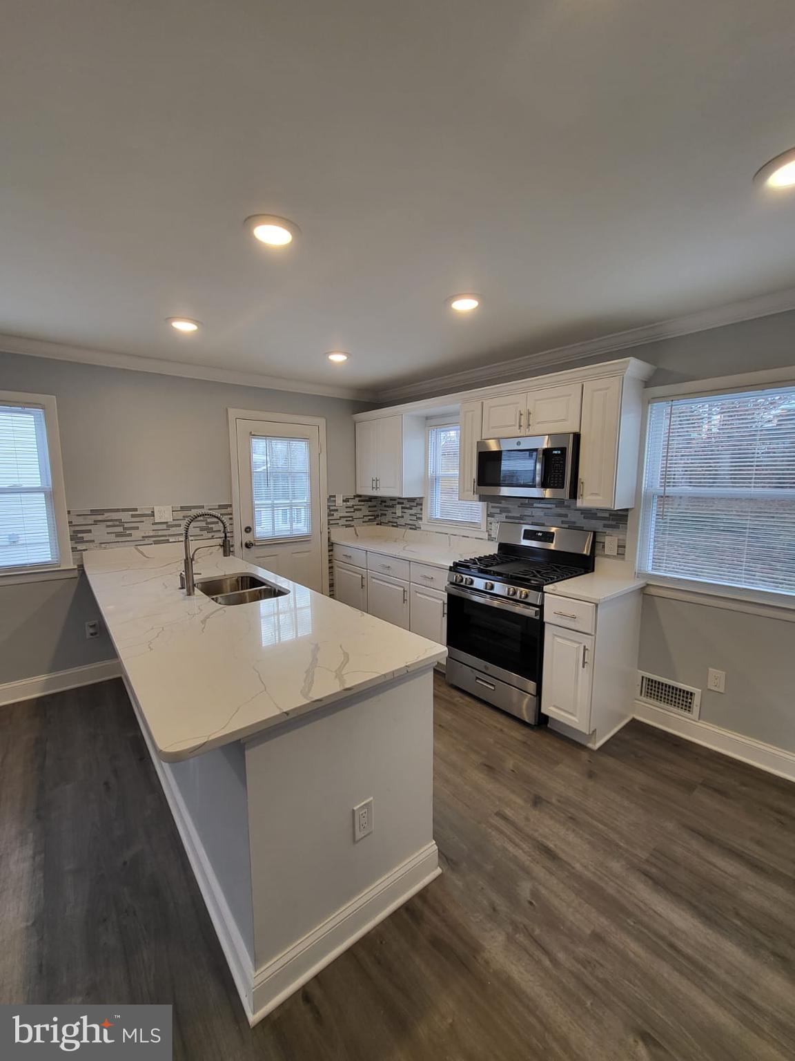 MANASSAS PARK - Residential
