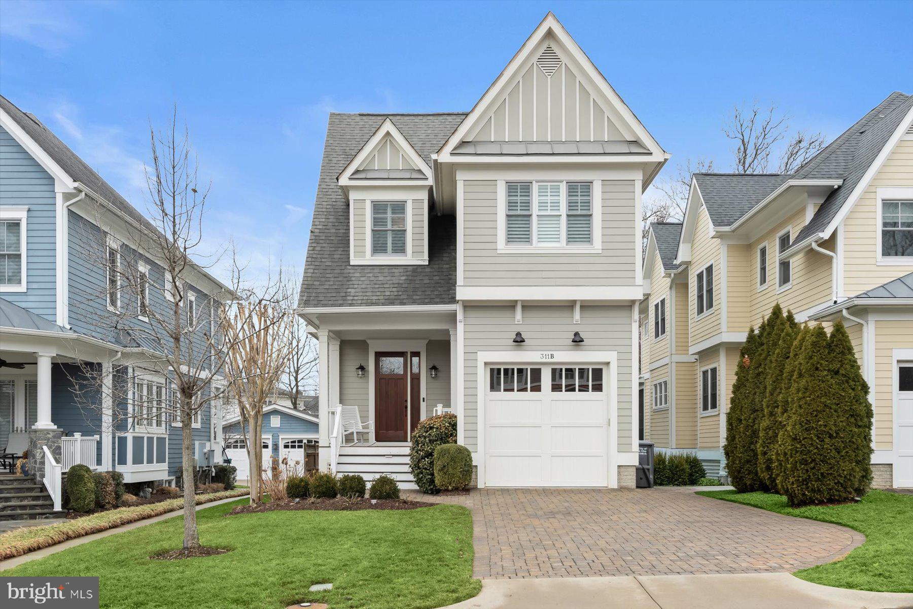 GROVE AVENUE - Residential