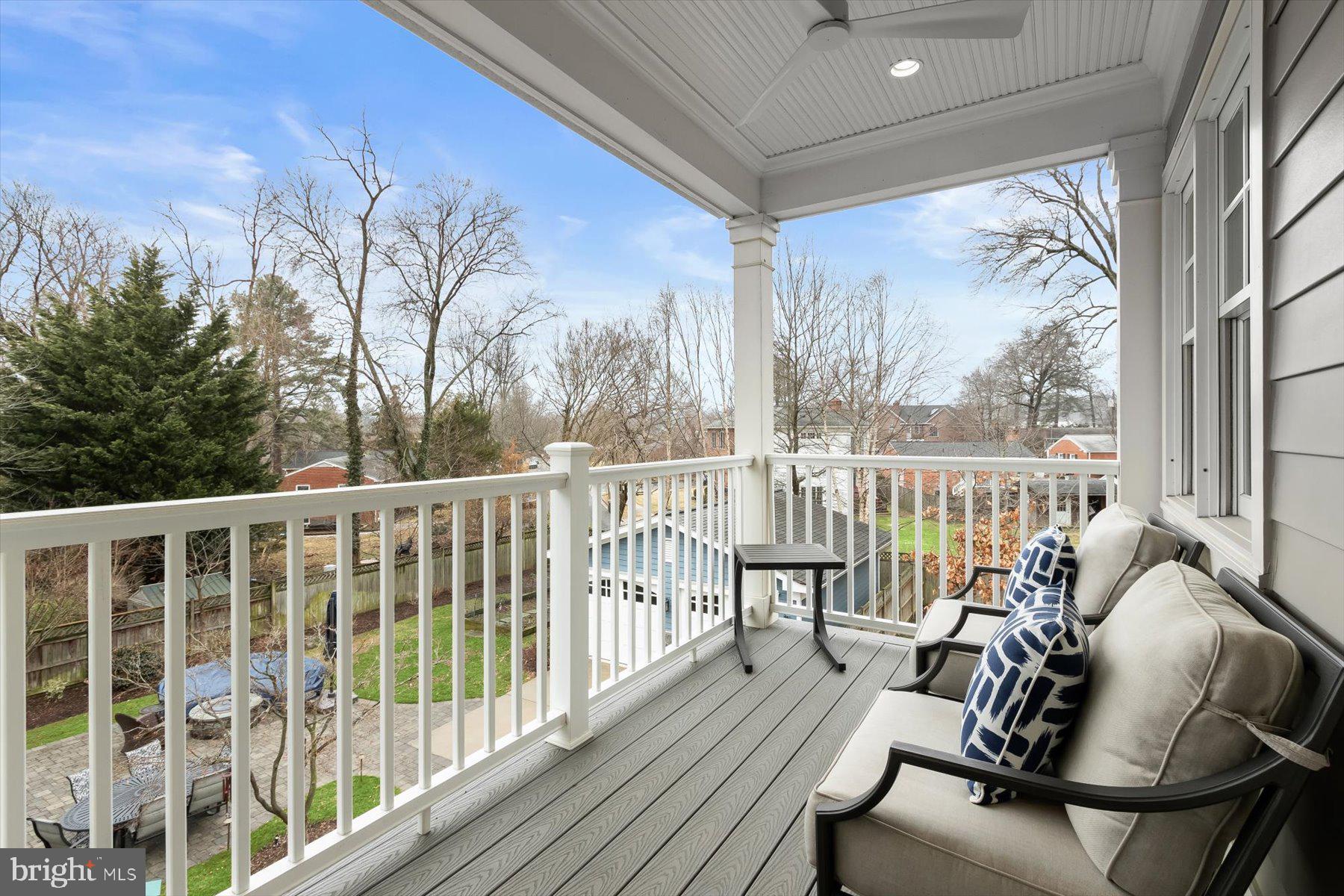 GROVE AVENUE - Residential