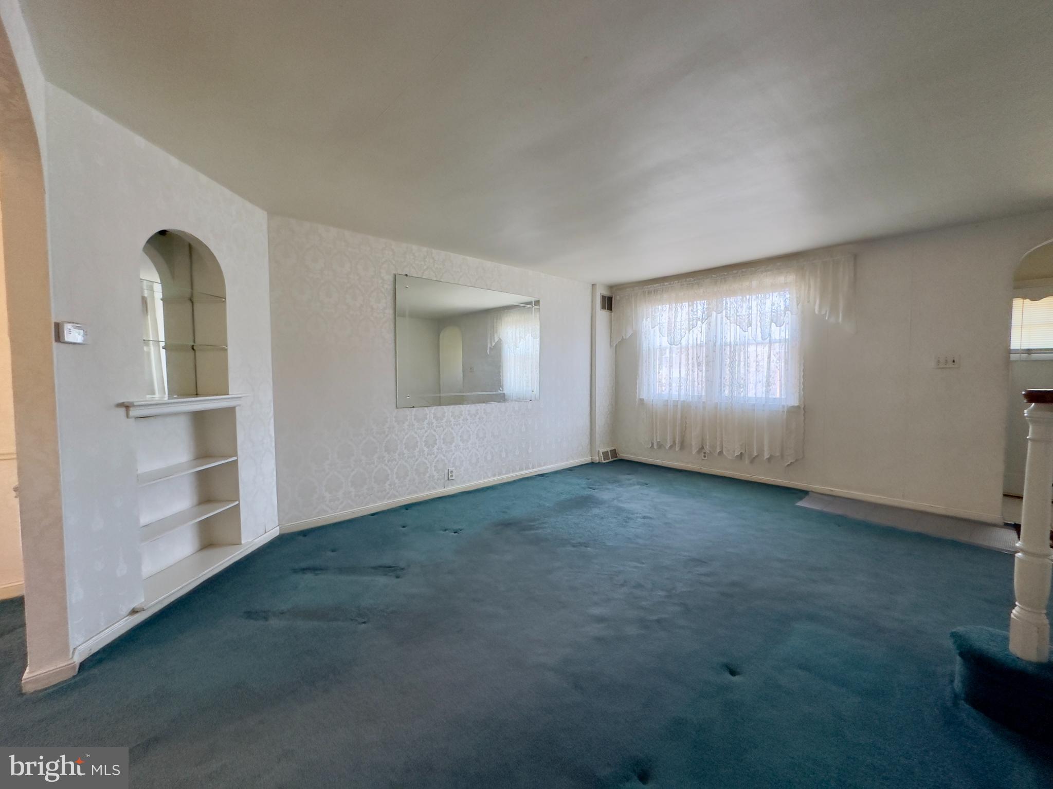 OXFORD CIRCLE - Residential