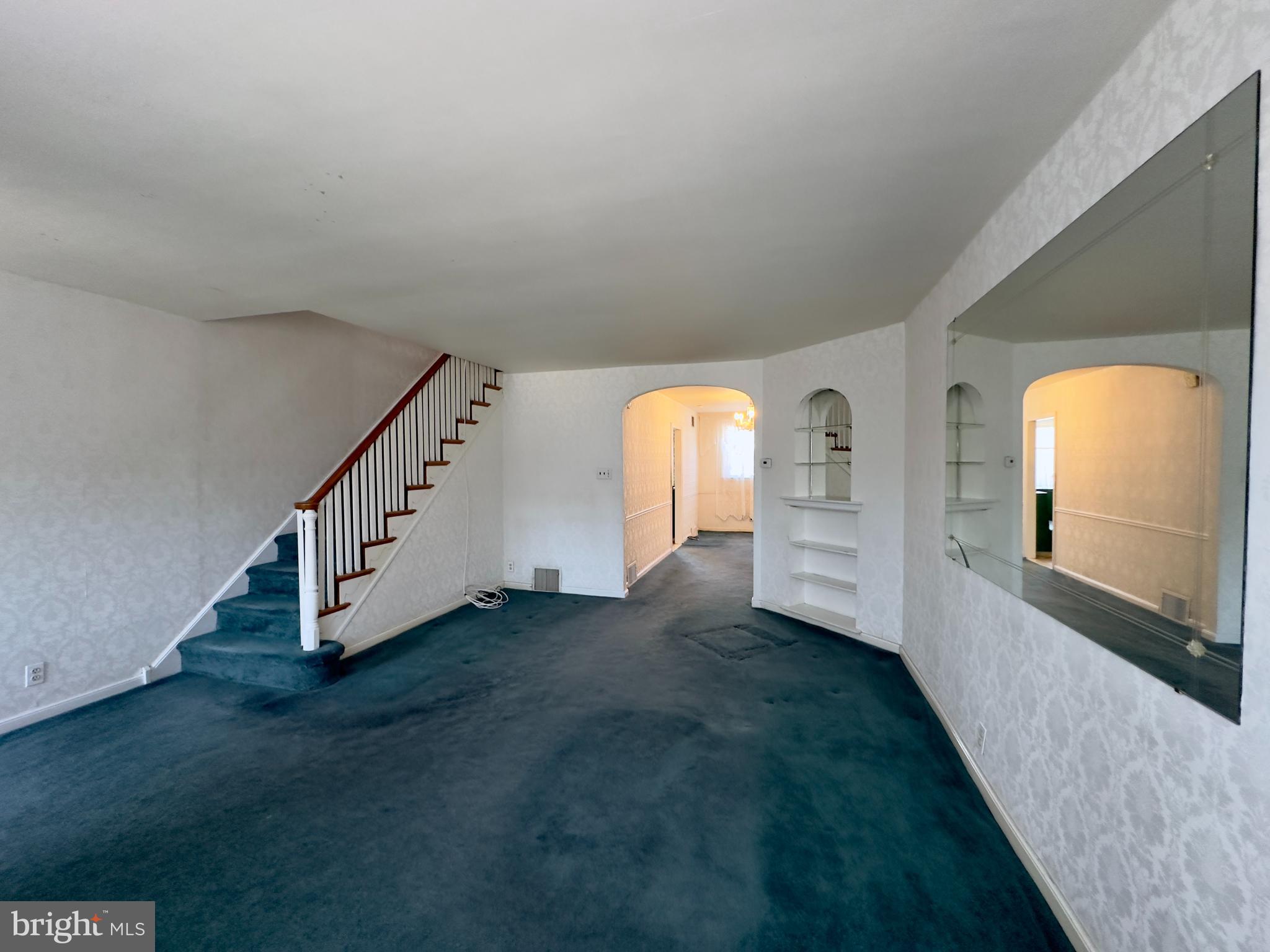 OXFORD CIRCLE - Residential