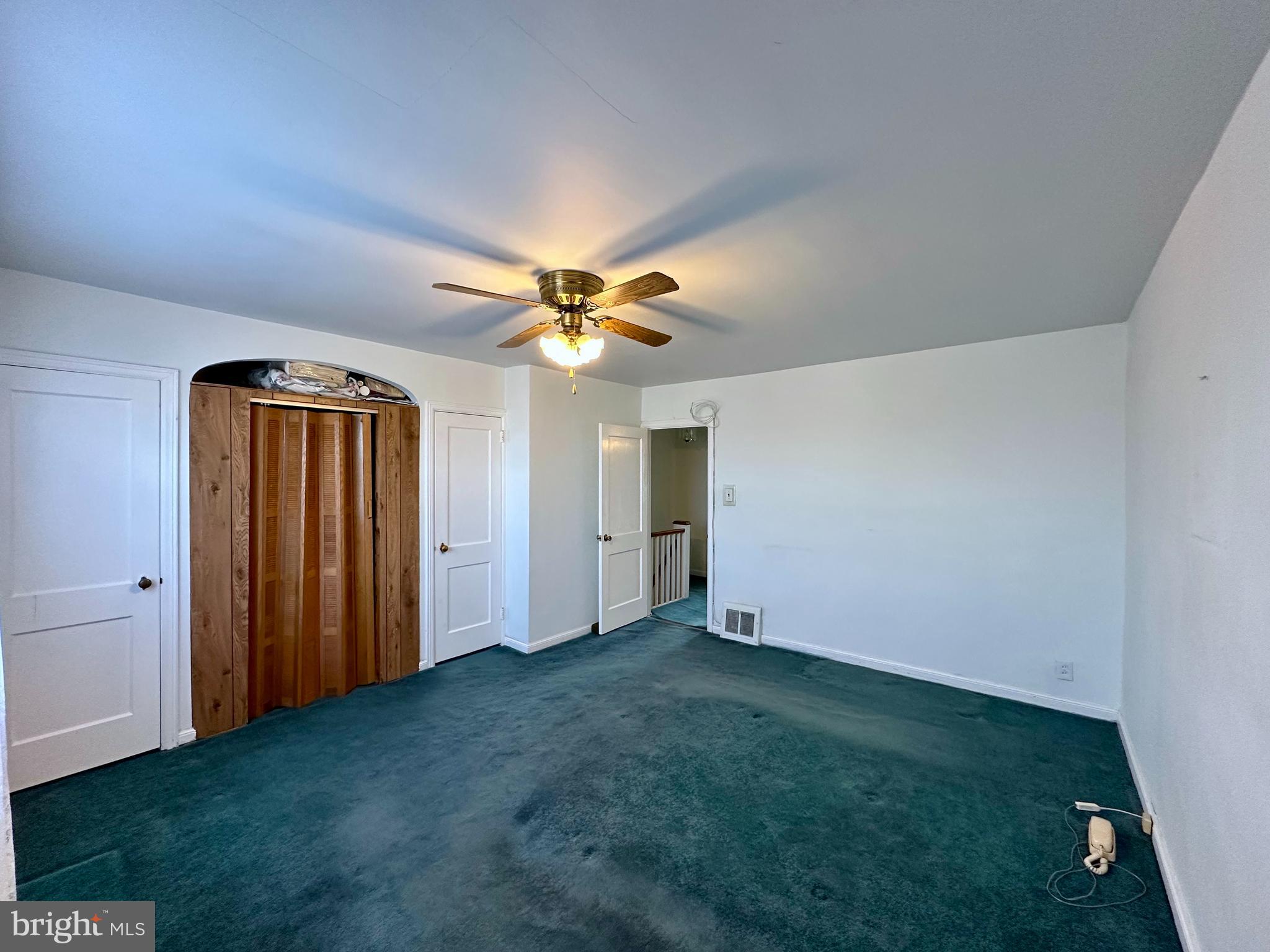 OXFORD CIRCLE - Residential