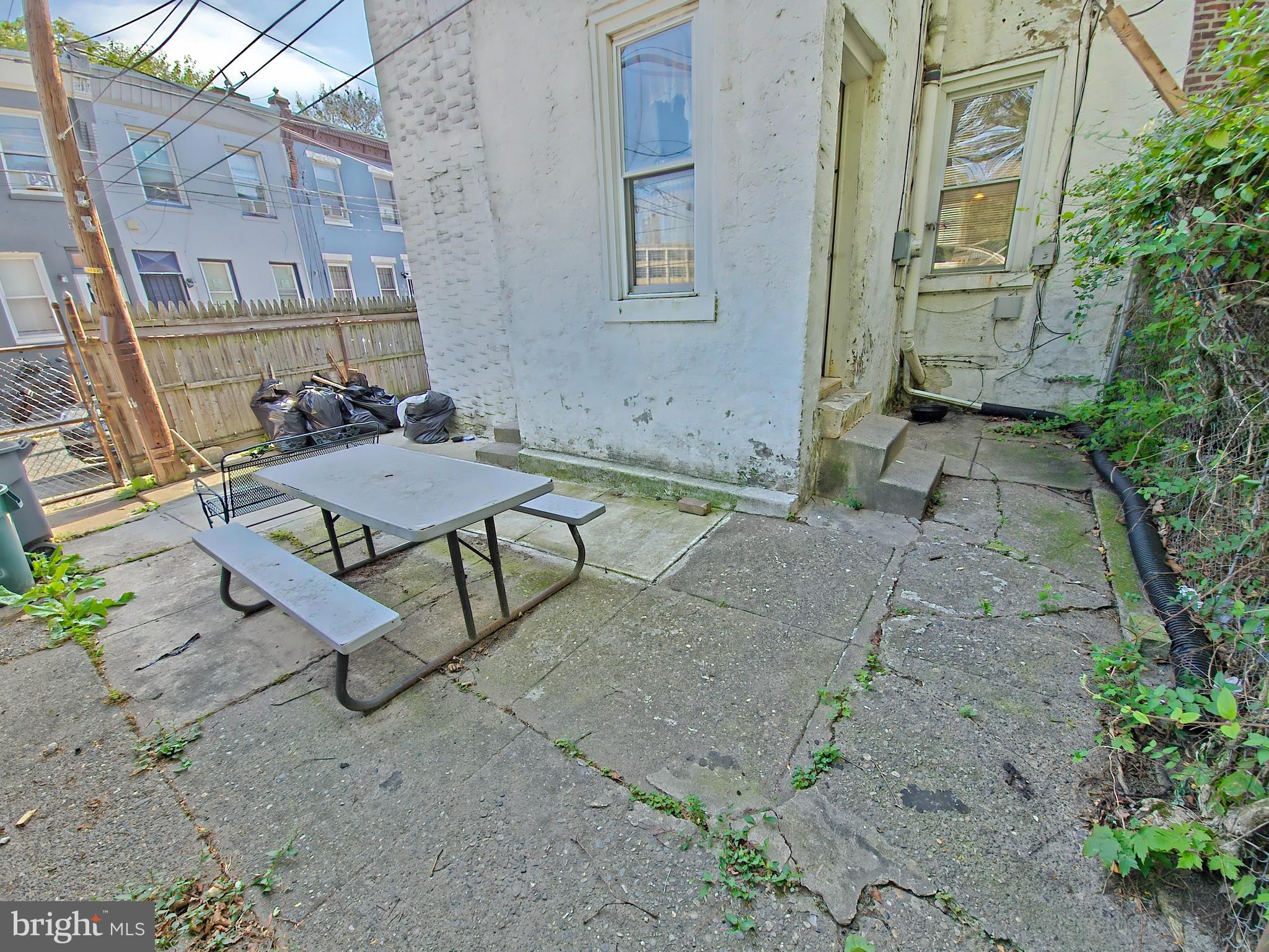 FRANKFORD - Residential