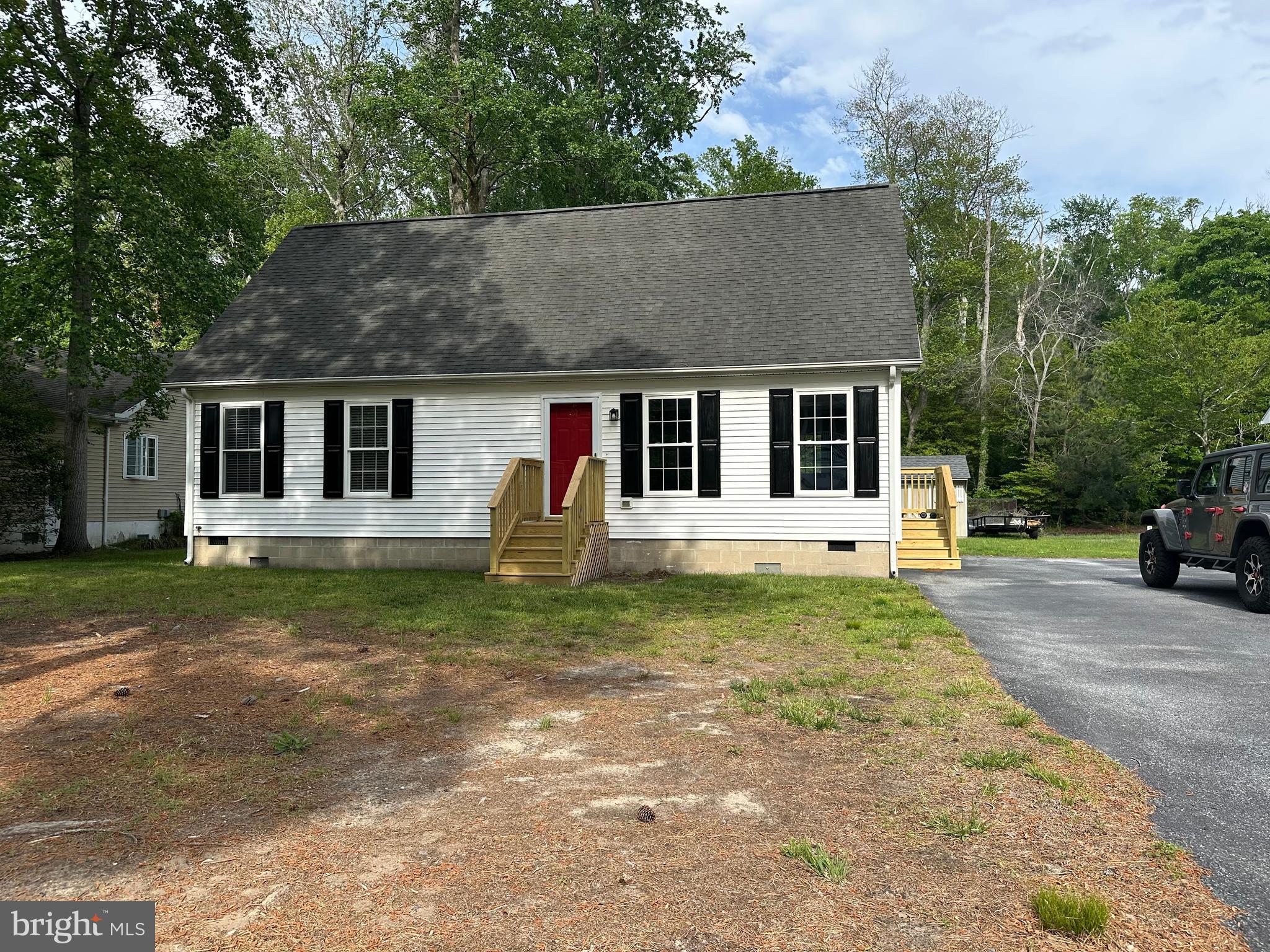 BAYVIEW ESTATES - Residential Lease