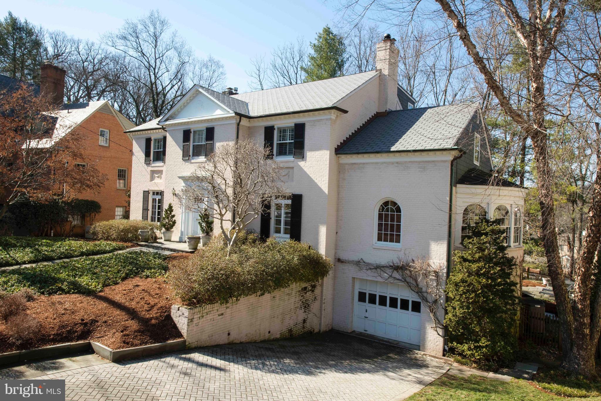 Rare offering on Farmington Court! Regal brick colonial with gorgeous vistas from the rear, located on a cut-de-sac street with resort-caliber land/hardscaping. Brand new deck, 1-yr-old synthetic slate roof, and unique semi-circular family room above the garage. 6 bed, 5.5 bath, beautiful hardwoods.See VIDEO TOUR and INTERACTIVE FLOORPLAN. Whole house generator to boot! Phenomenal home. Exquisite!