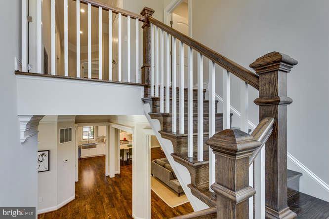 LANGLEY MANOR - Residential