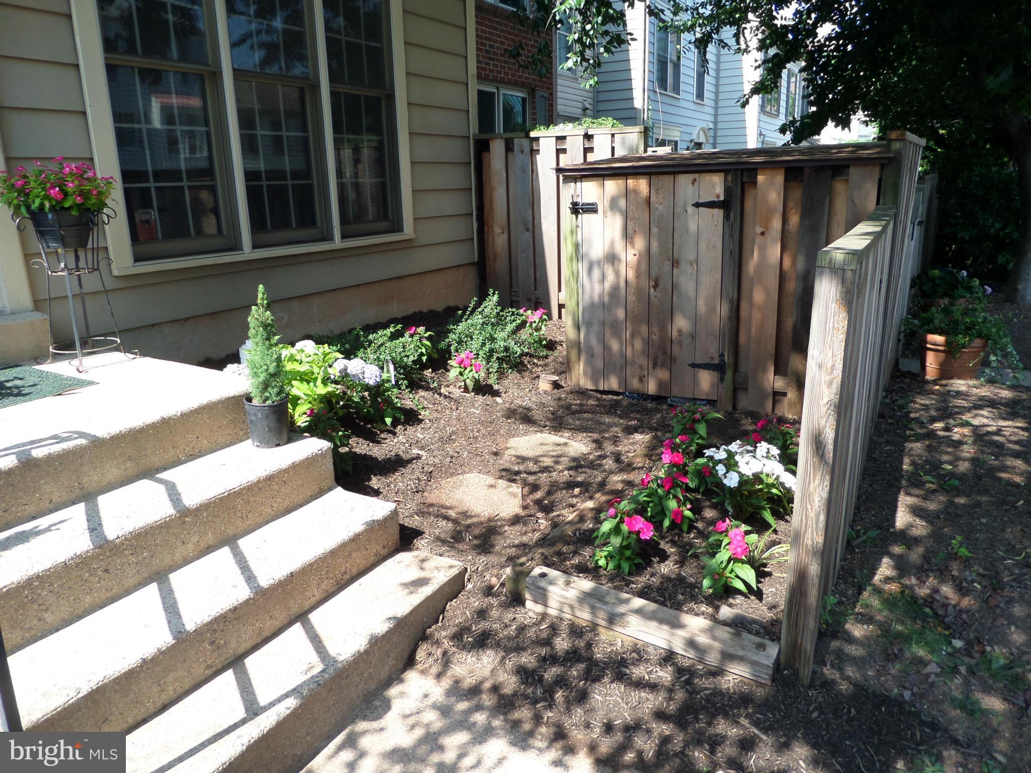 STONINGTON - Residential