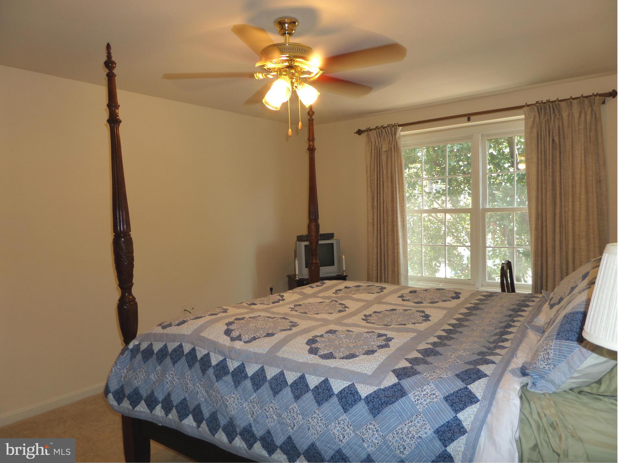 STONINGTON - Residential