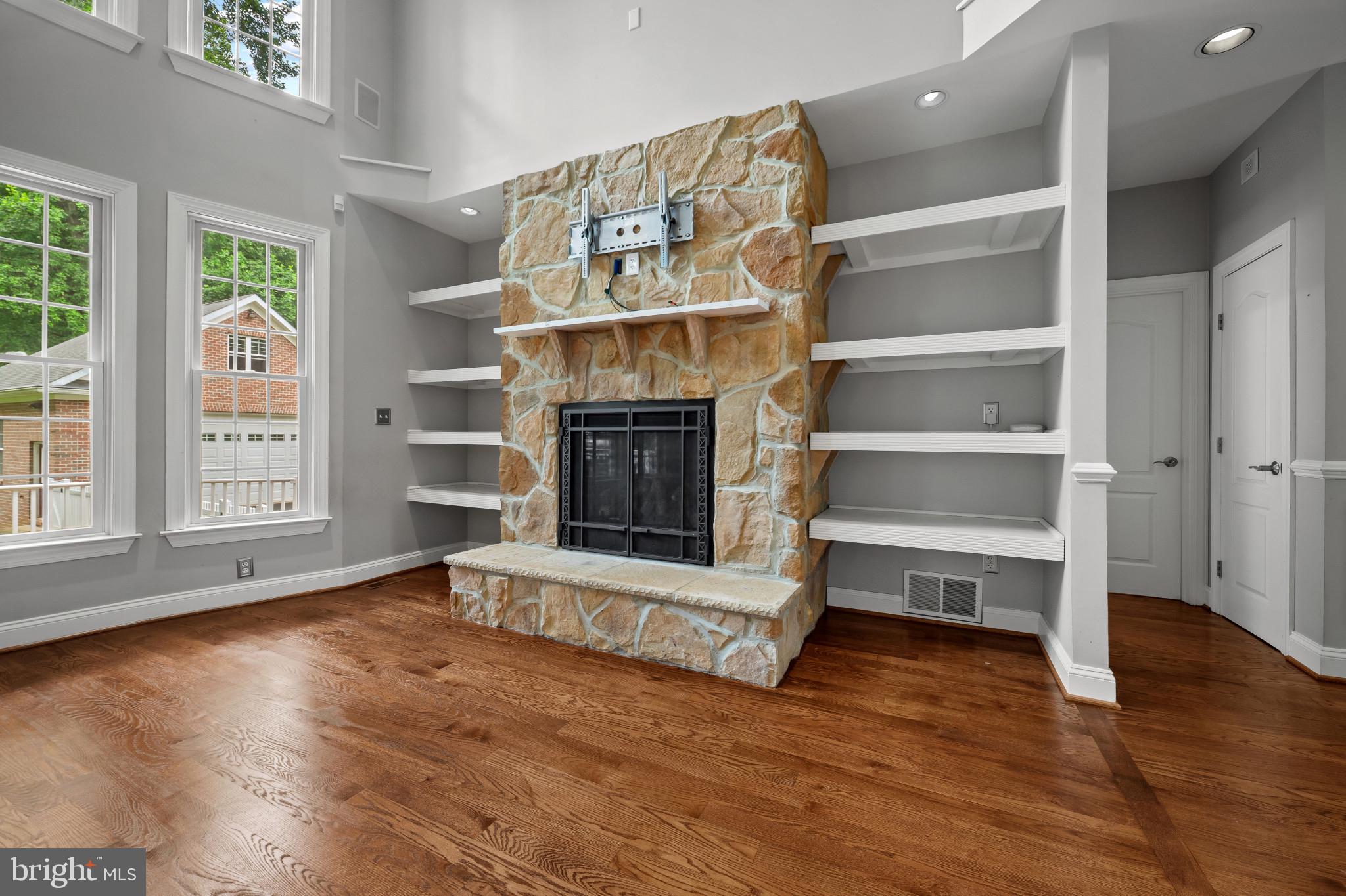 KINGSVILLE - Residential