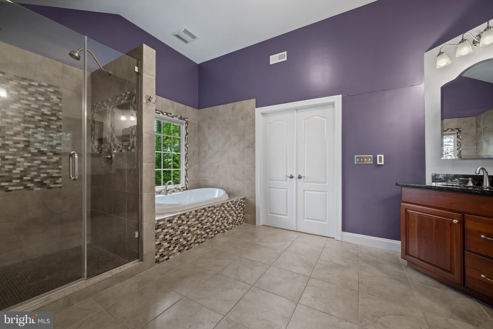KINGSVILLE - Residential