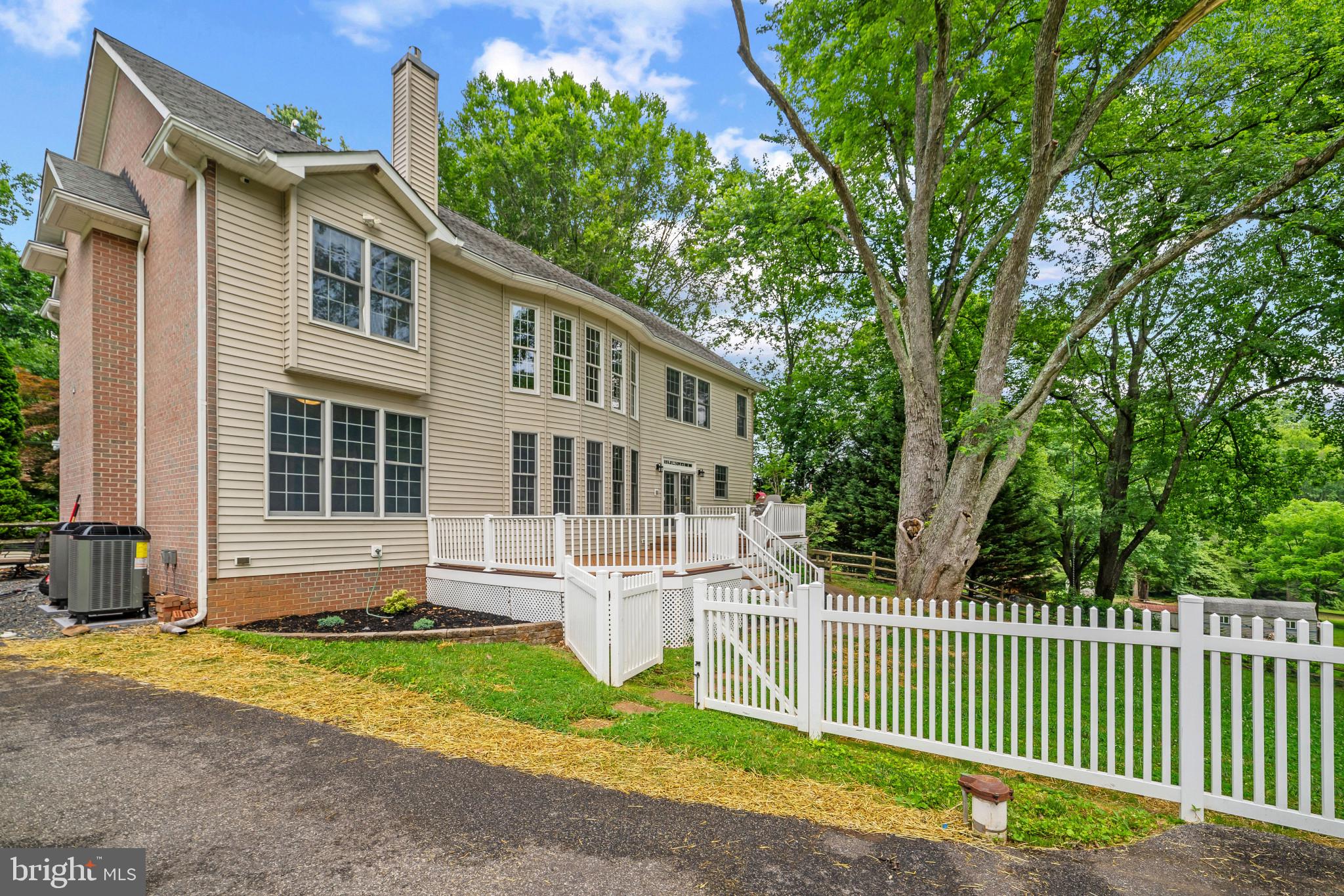 KINGSVILLE - Residential
