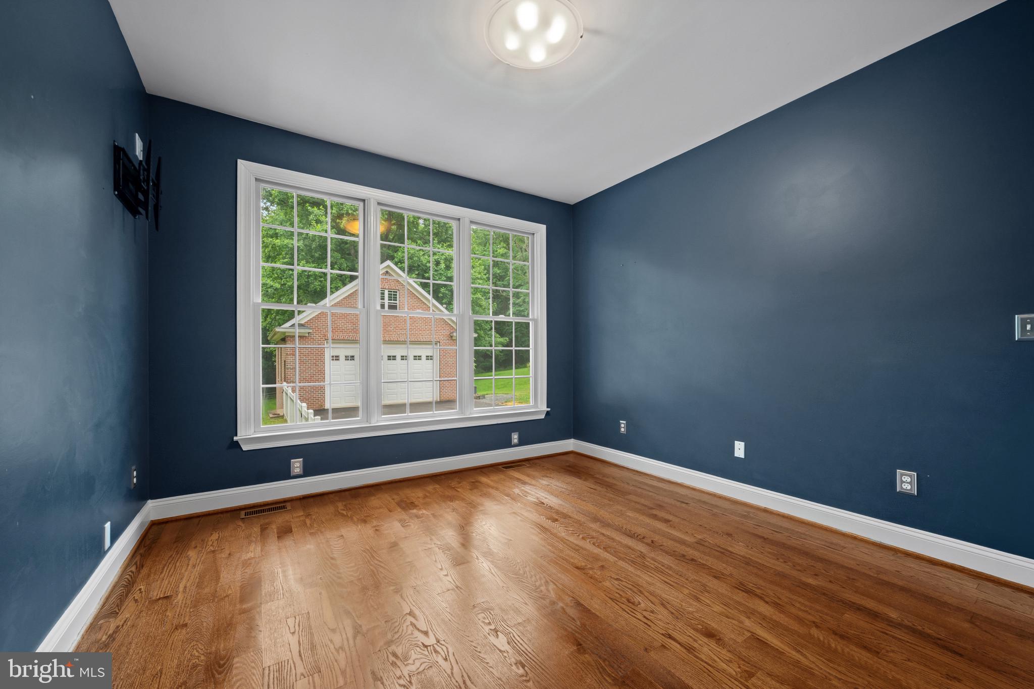 KINGSVILLE - Residential