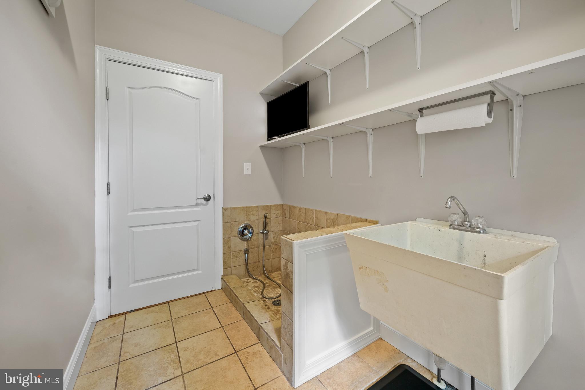 KINGSVILLE - Residential
