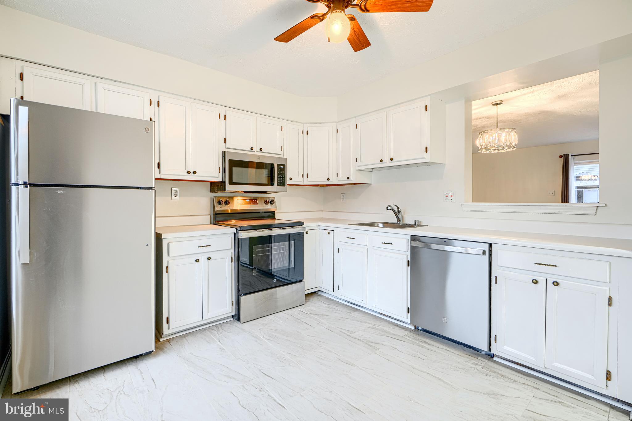 THE MEADOWS - Residential