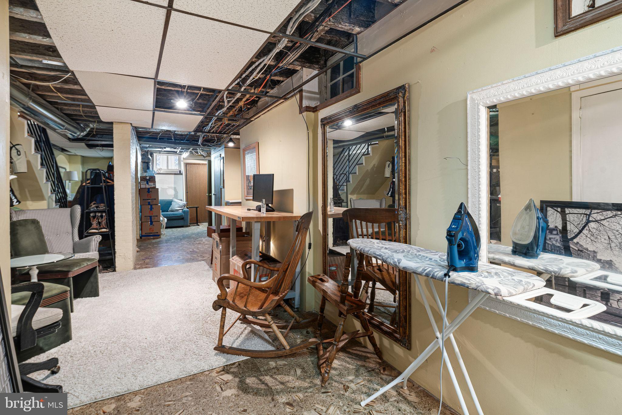 FAIRMOUNT - Residential Income