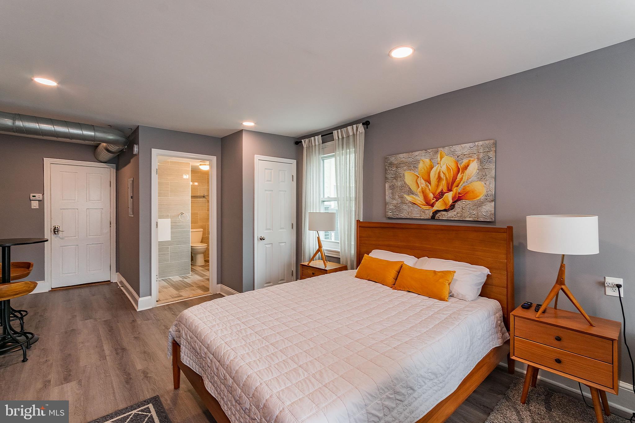 FAIRMOUNT - Residential Income