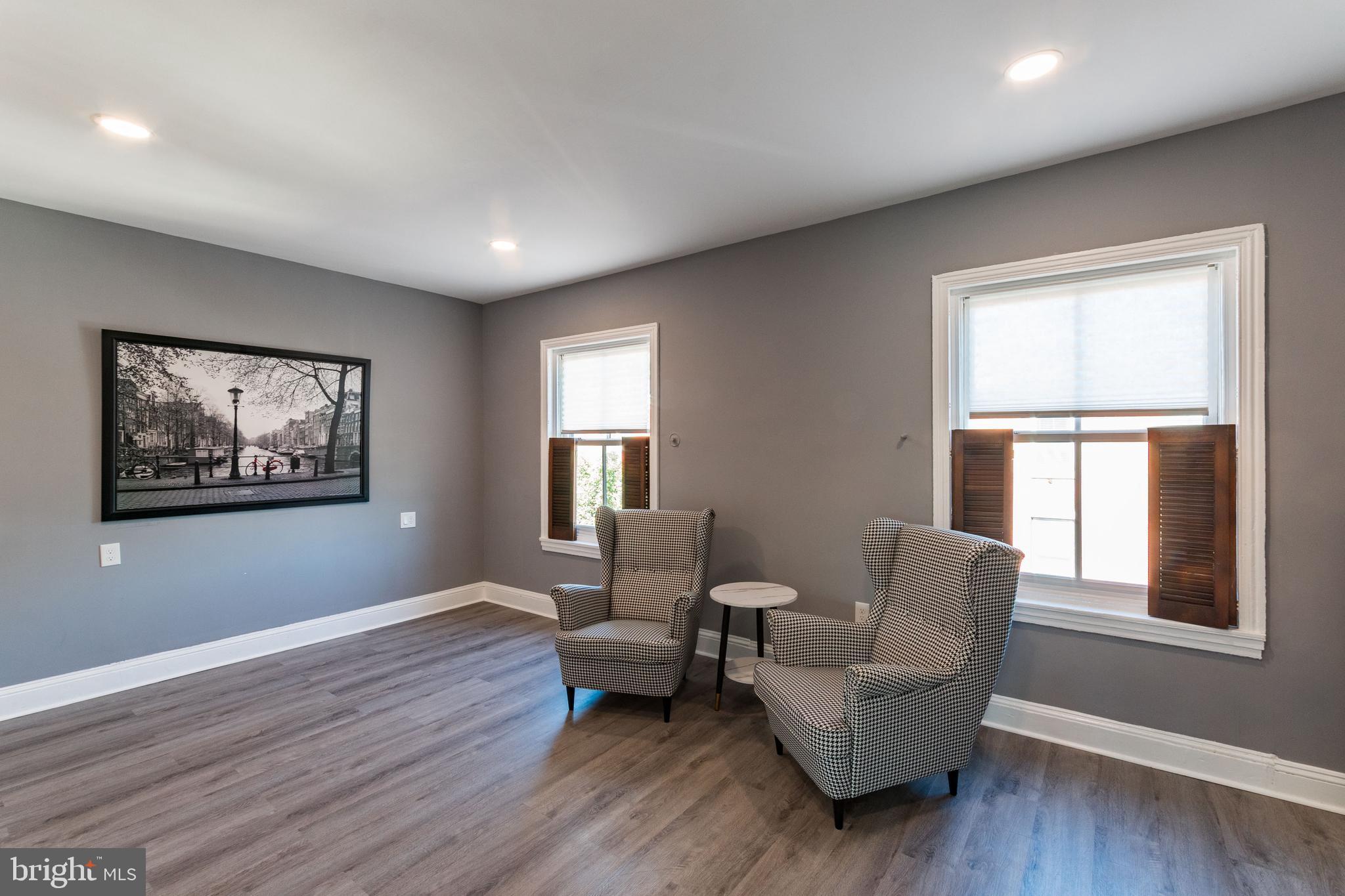 FAIRMOUNT - Residential Income