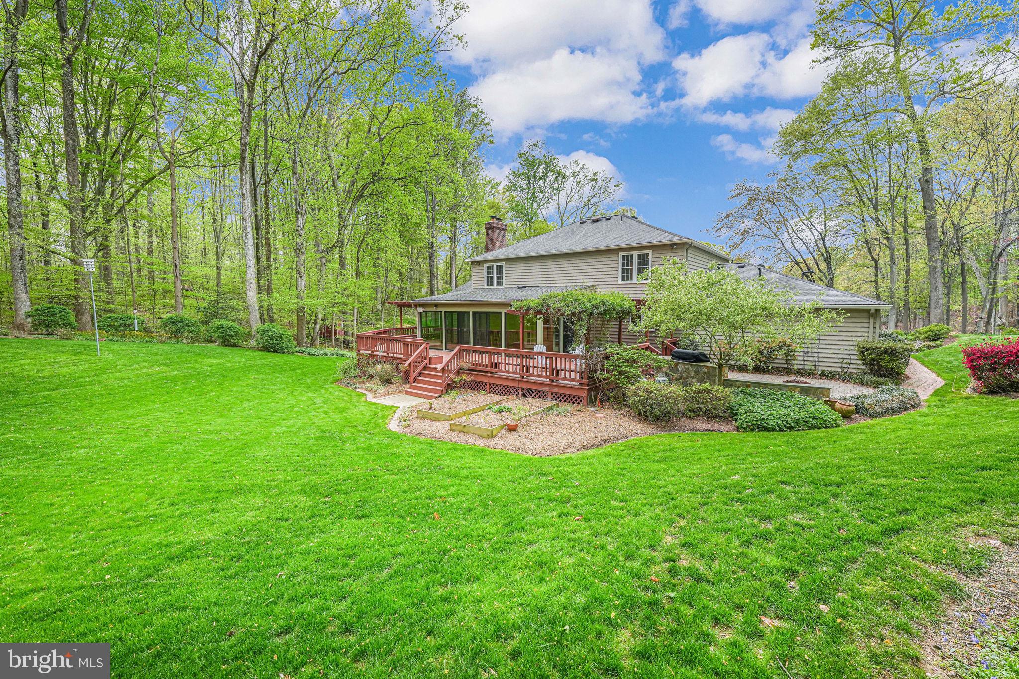 FAIRFAX STATION - Residential