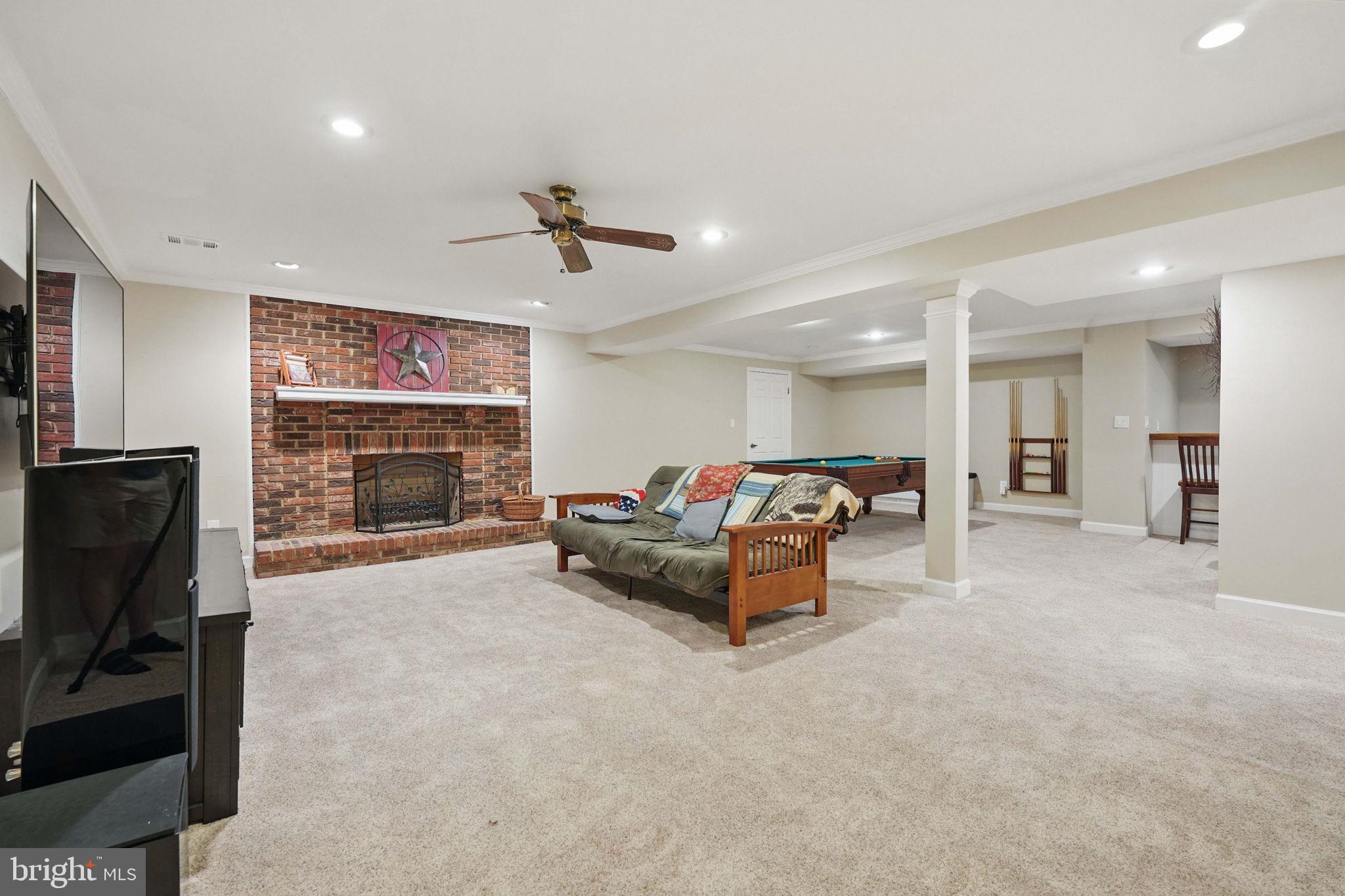 FAIRFAX STATION - Residential