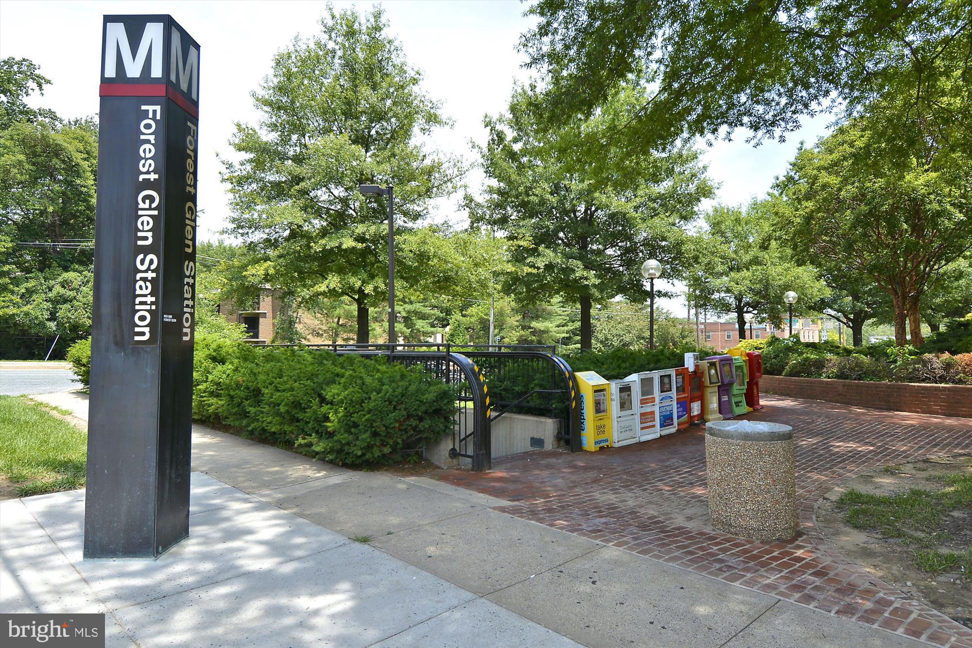 WOODSIDE PARK - Residential