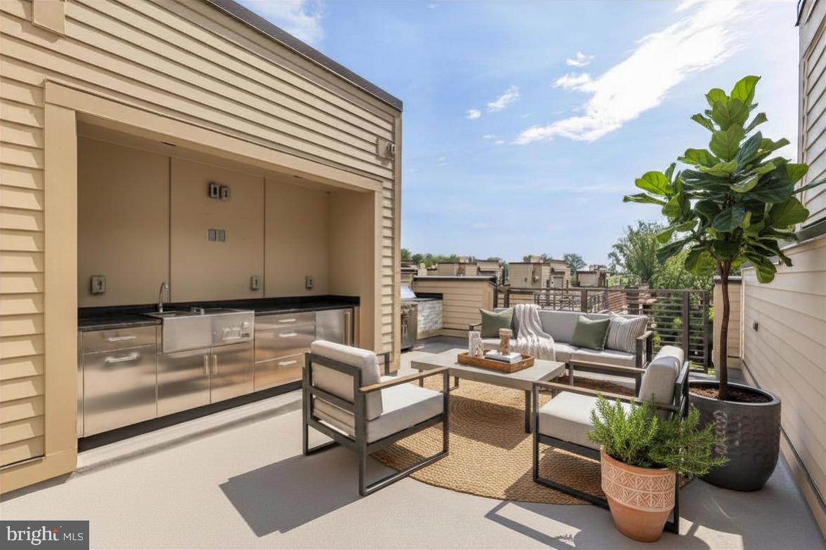 GROSVENOR HEIGHTS - Residential