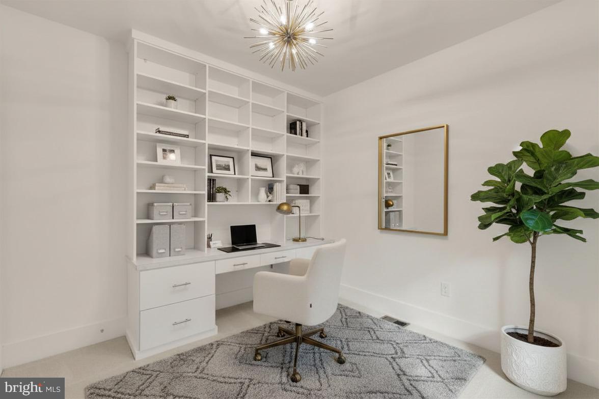 GROSVENOR HEIGHTS - Residential