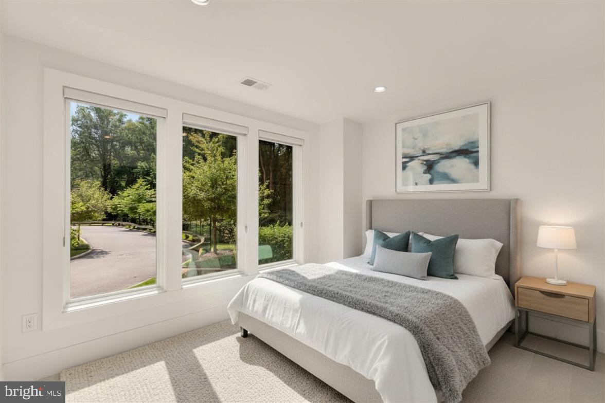 GROSVENOR HEIGHTS - Residential