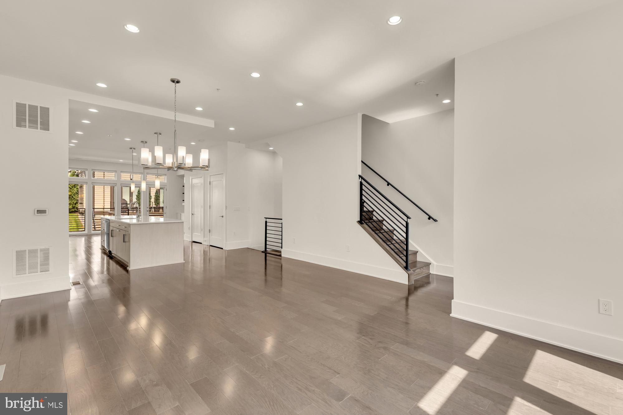 GROSVENOR HEIGHTS - Residential