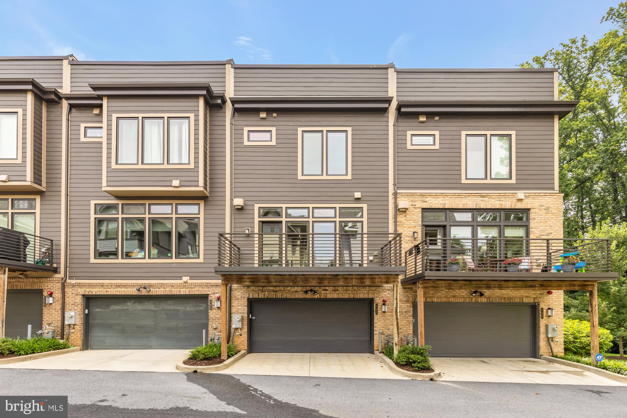 GROSVENOR HEIGHTS - Residential