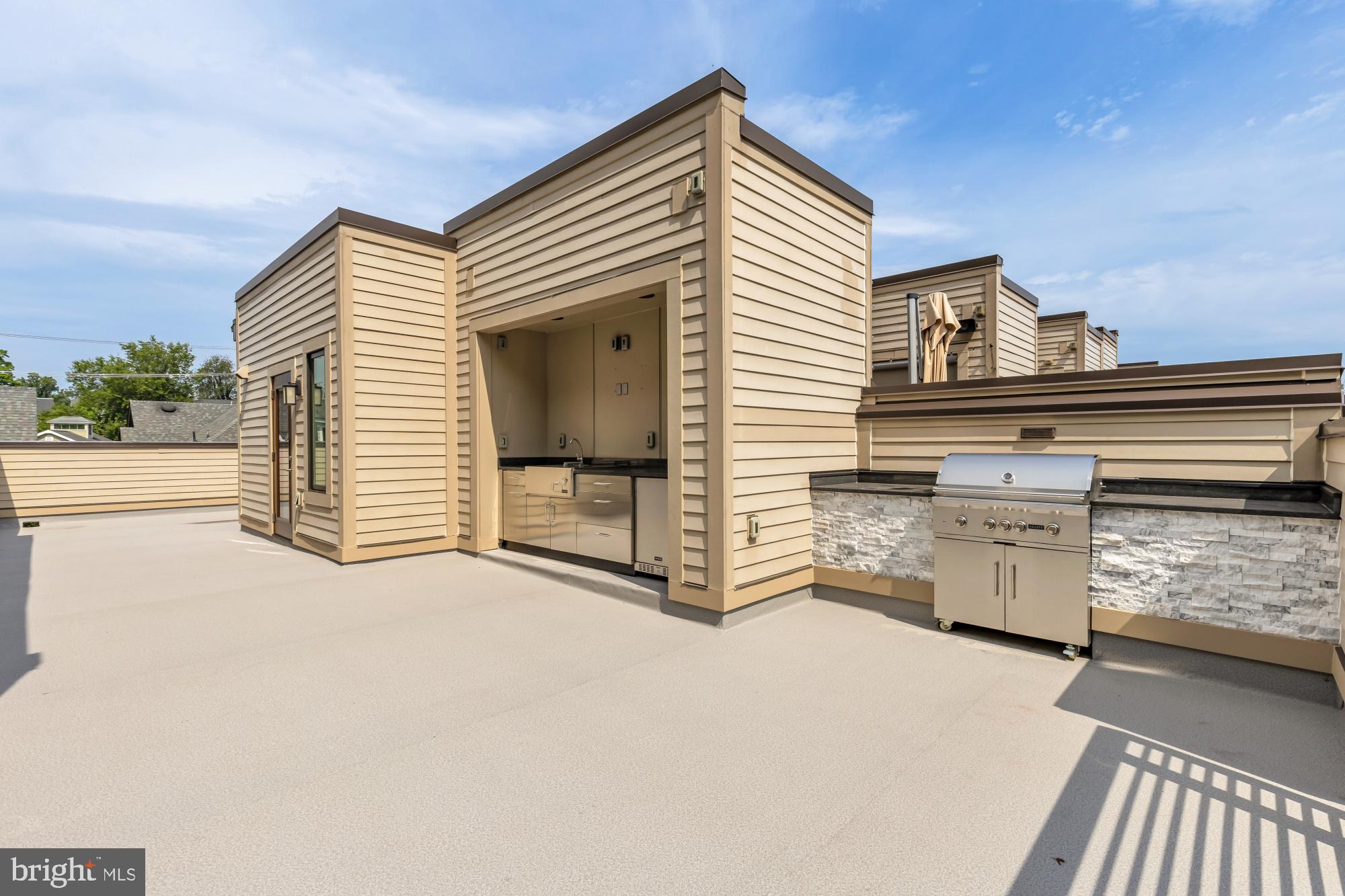 GROSVENOR HEIGHTS - Residential