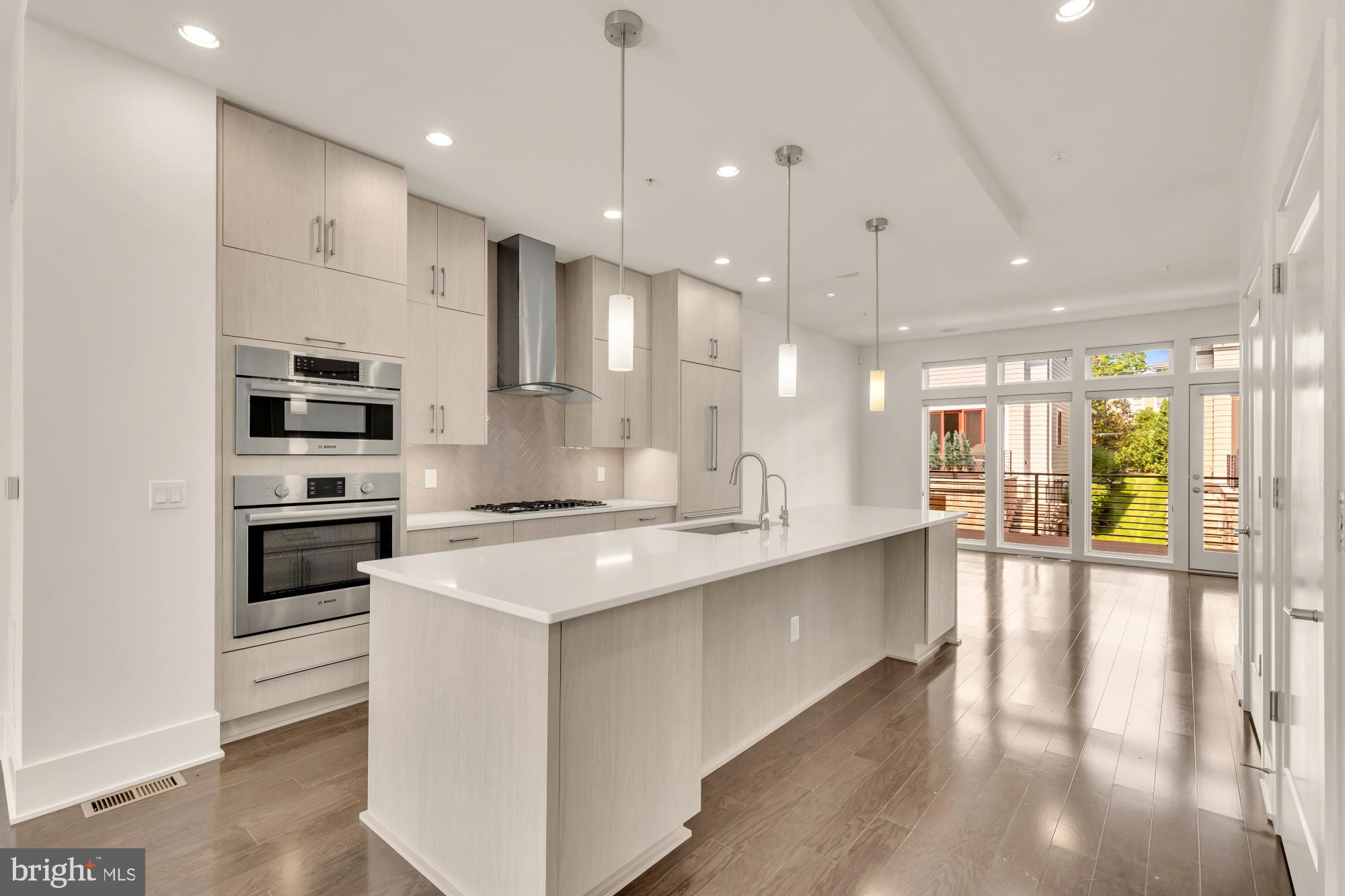 GROSVENOR HEIGHTS - Residential
