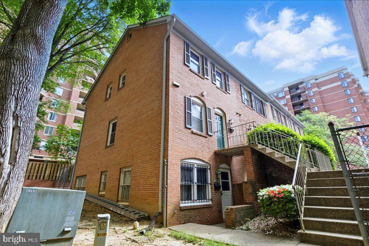 COLIN PLACE - Residential Lease