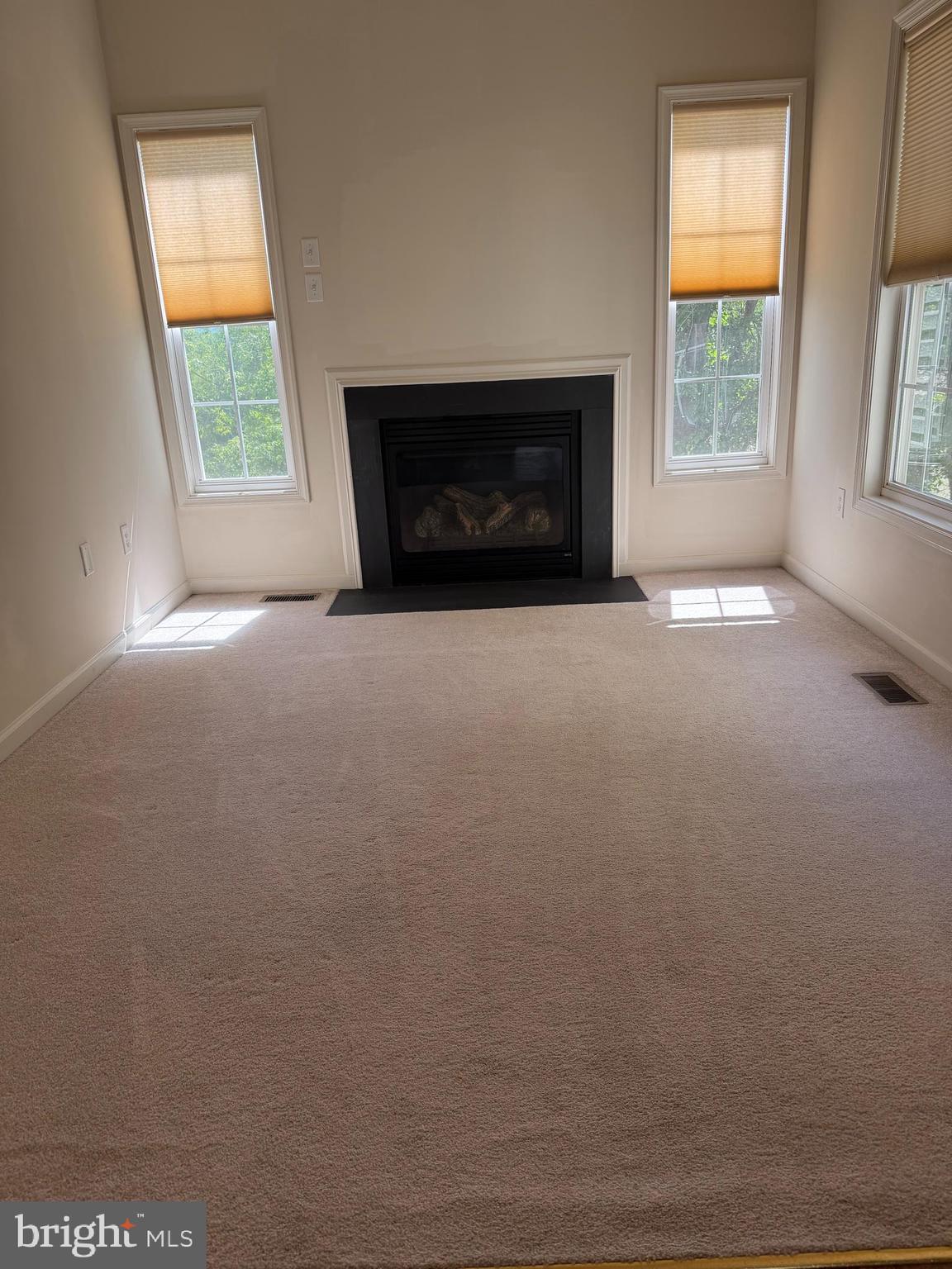 CARRIAGE HILL - Residential